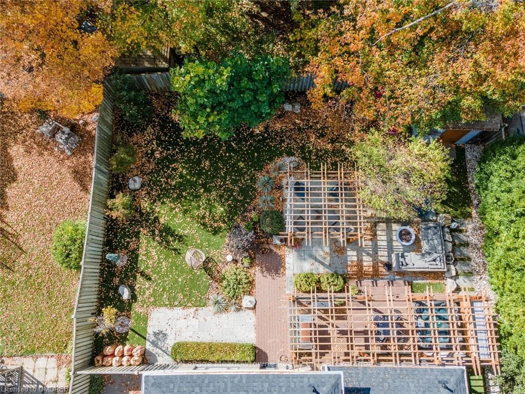71 JOYCELYN Crescent photo 3