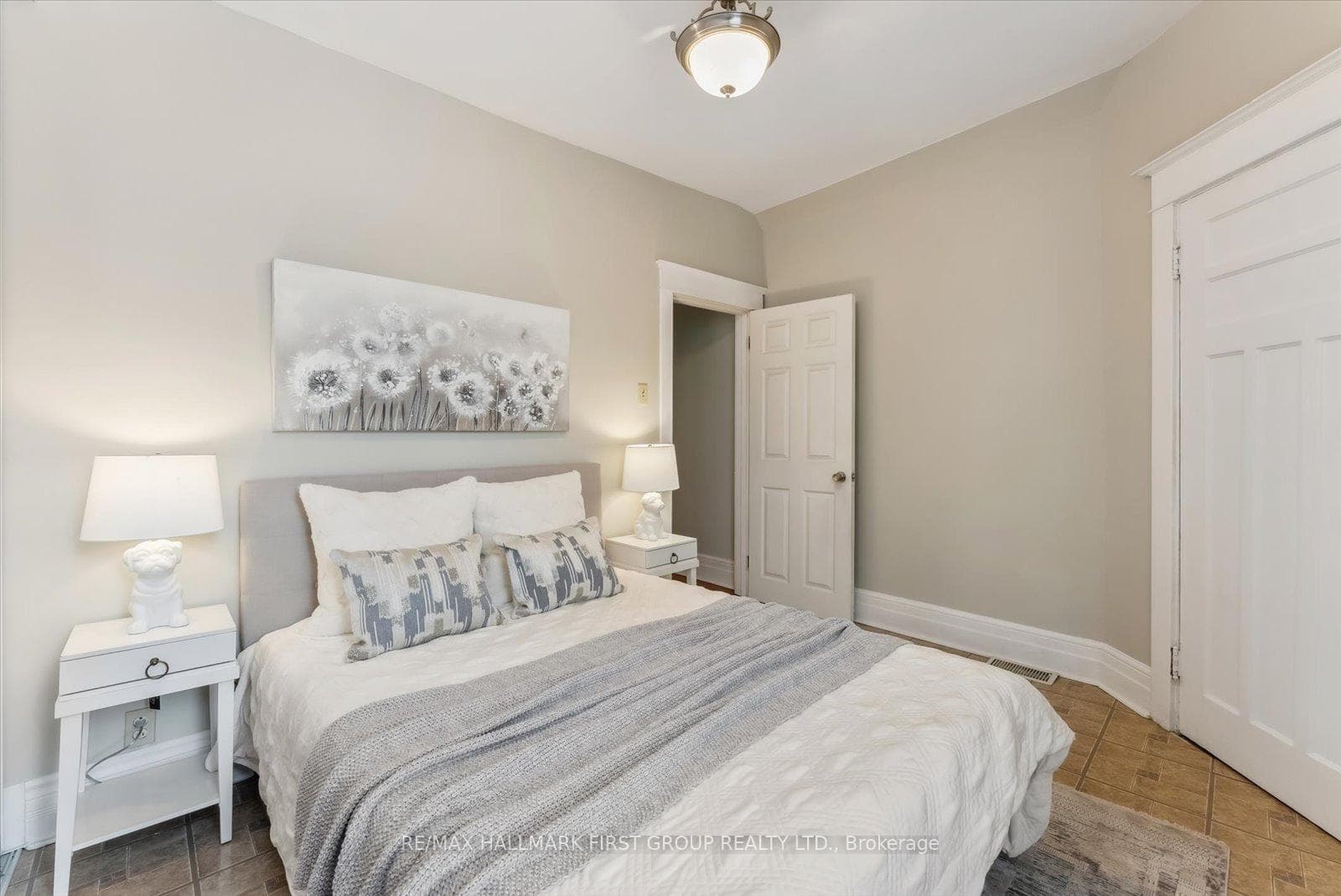 176 Langley Avenue photo 16