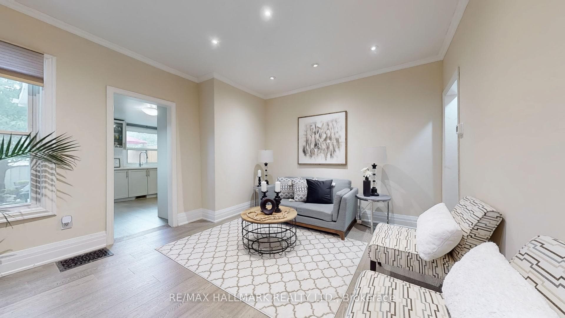 1115 Woodbine Avenue photo 4