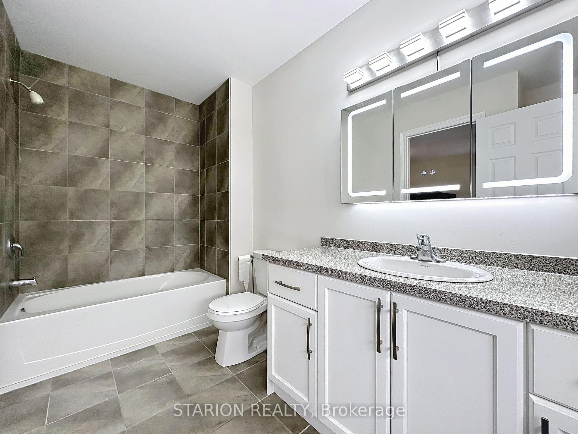 345 GLANCASTER Road Unit 13 photo 27