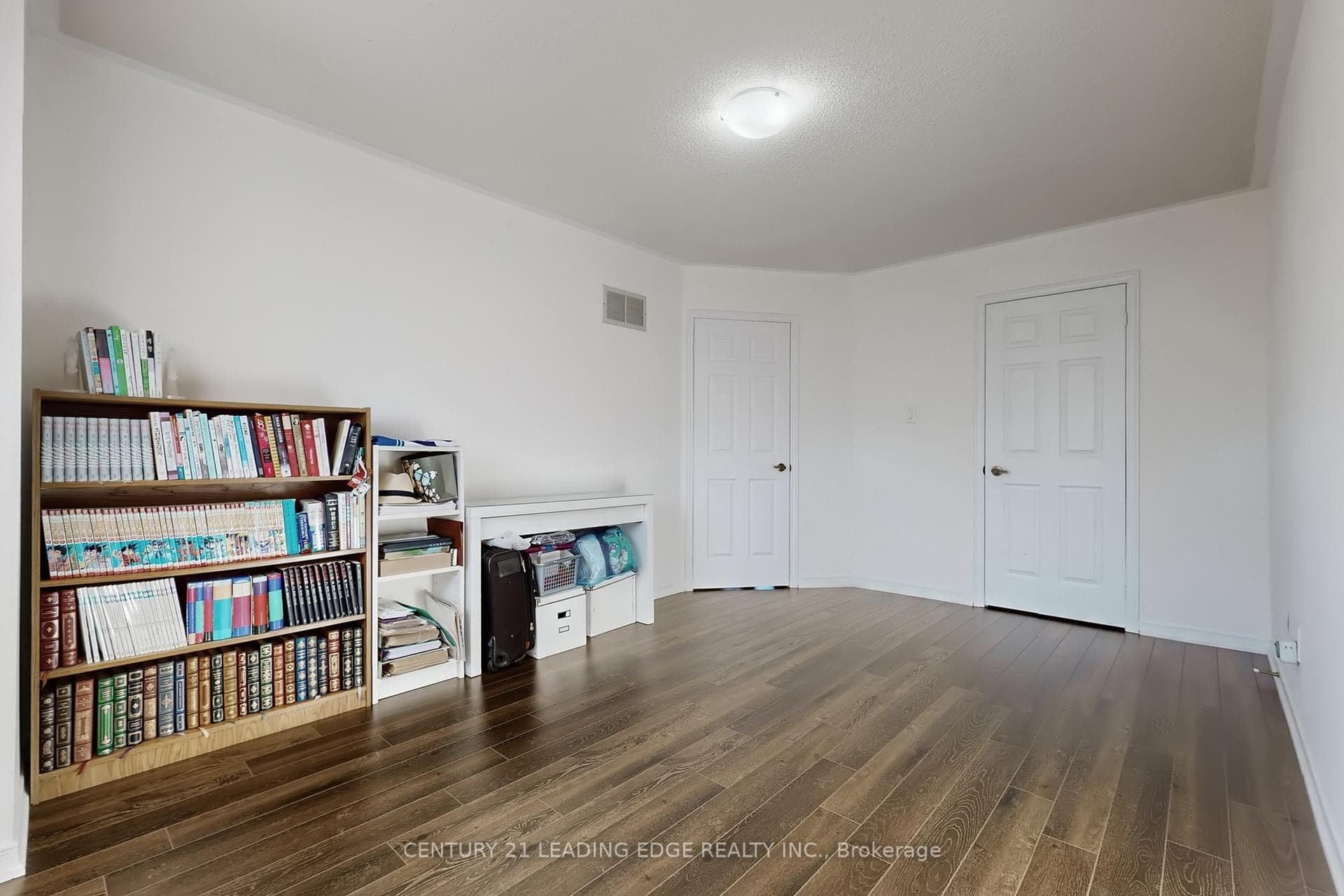 73 Hullrick Drive photo 32