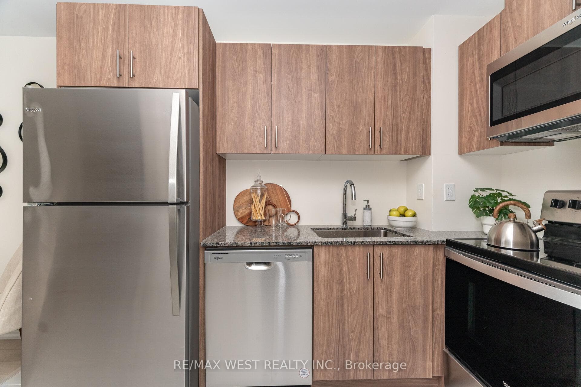 165 Tapscott Road Unit 27 photo 6