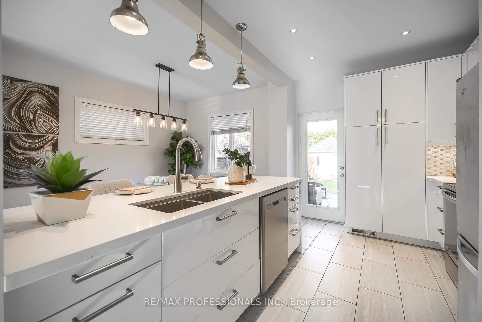 25 Aldgate Avenue photo 14