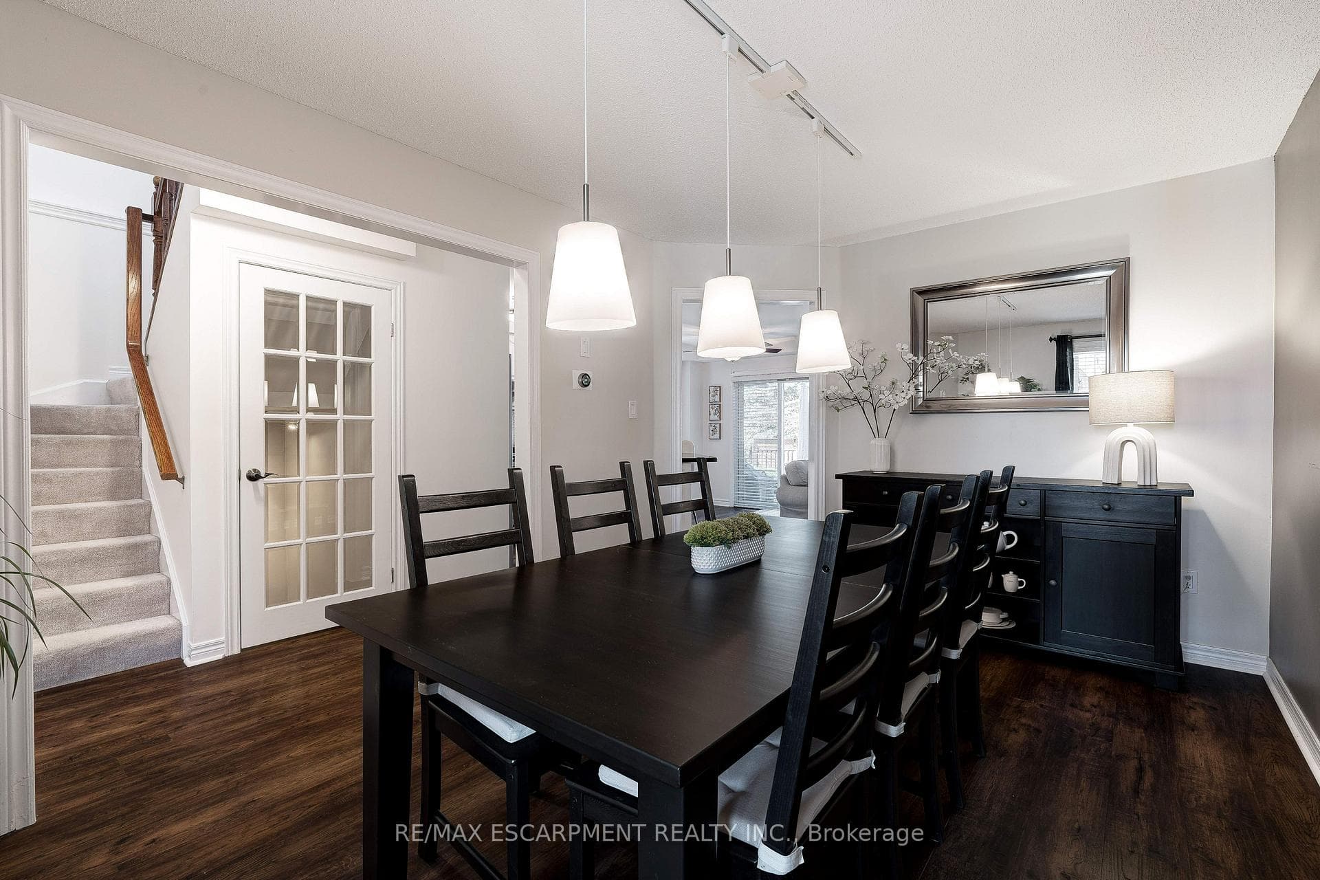 1056 Augustus Drive photo 12