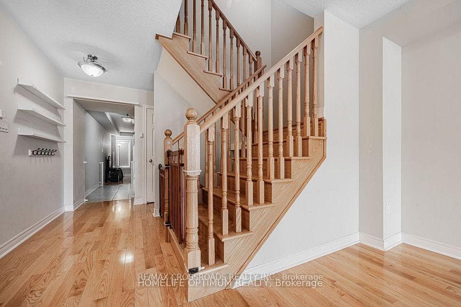 562 Midland Avenue photo 6