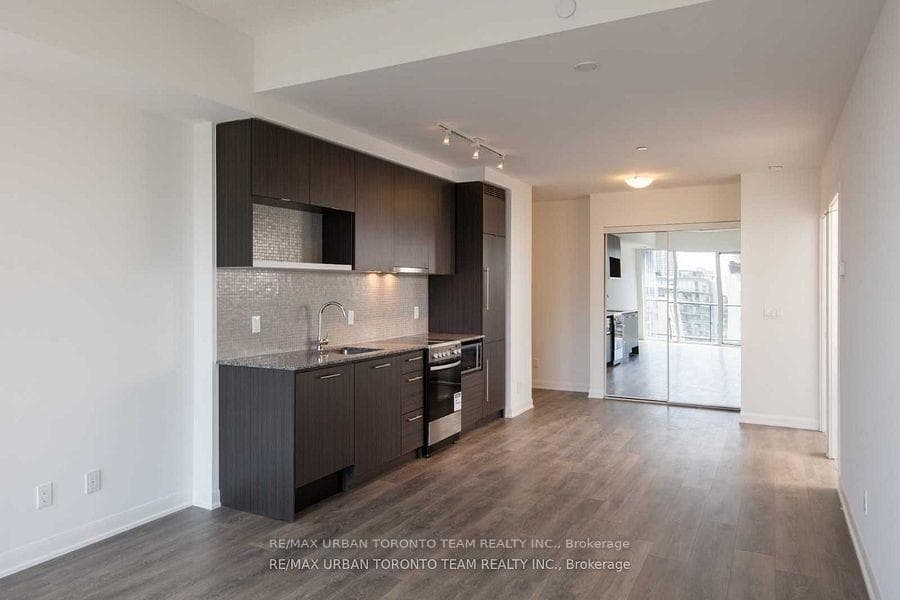 435 Richmond Street Unit 203 photo 3