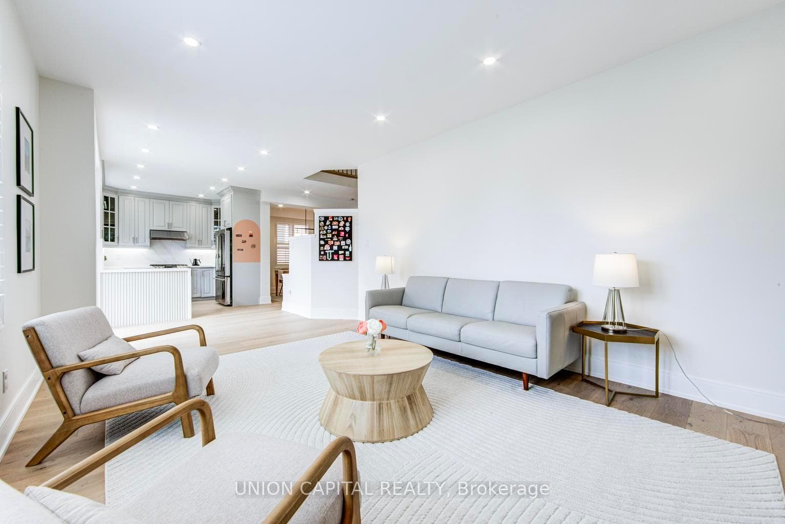 69 Southbrook Crescent photo 20