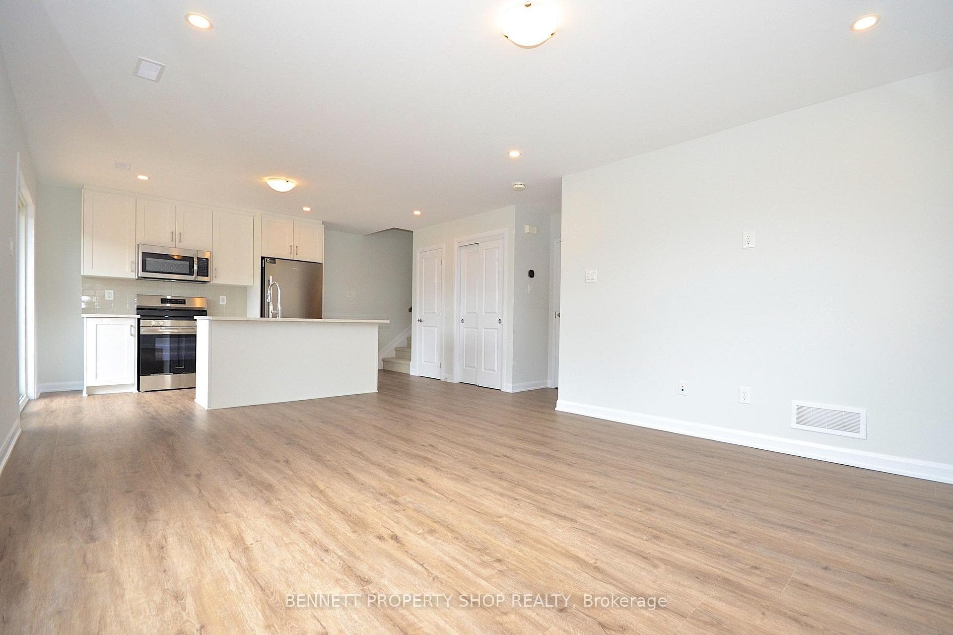 1429 Creekway Private photo 9