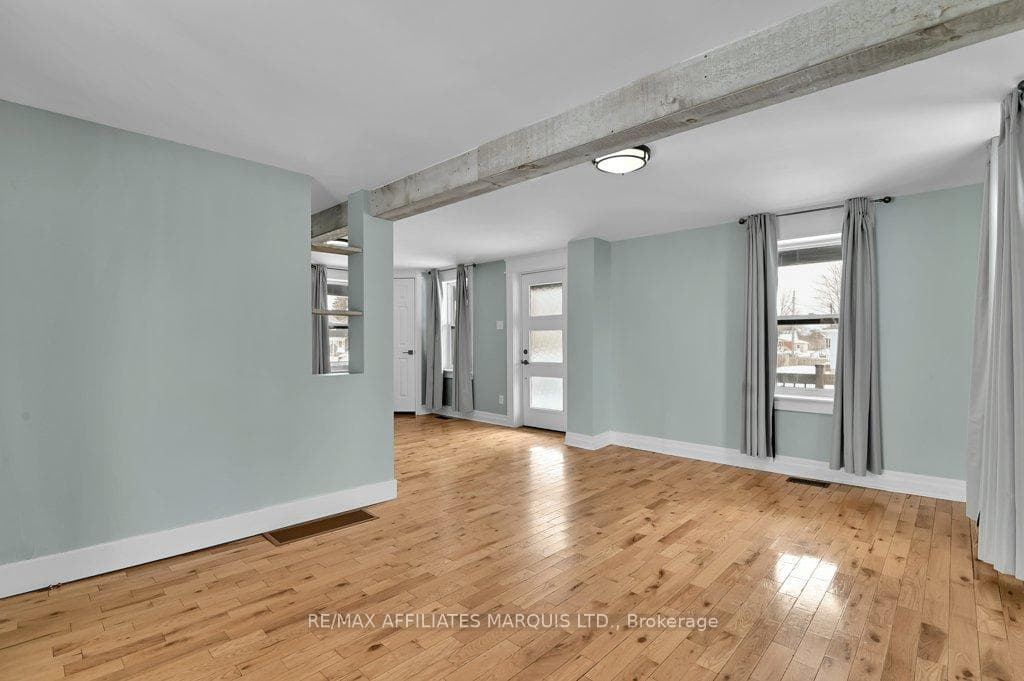 70 Augusta Street photo 8
