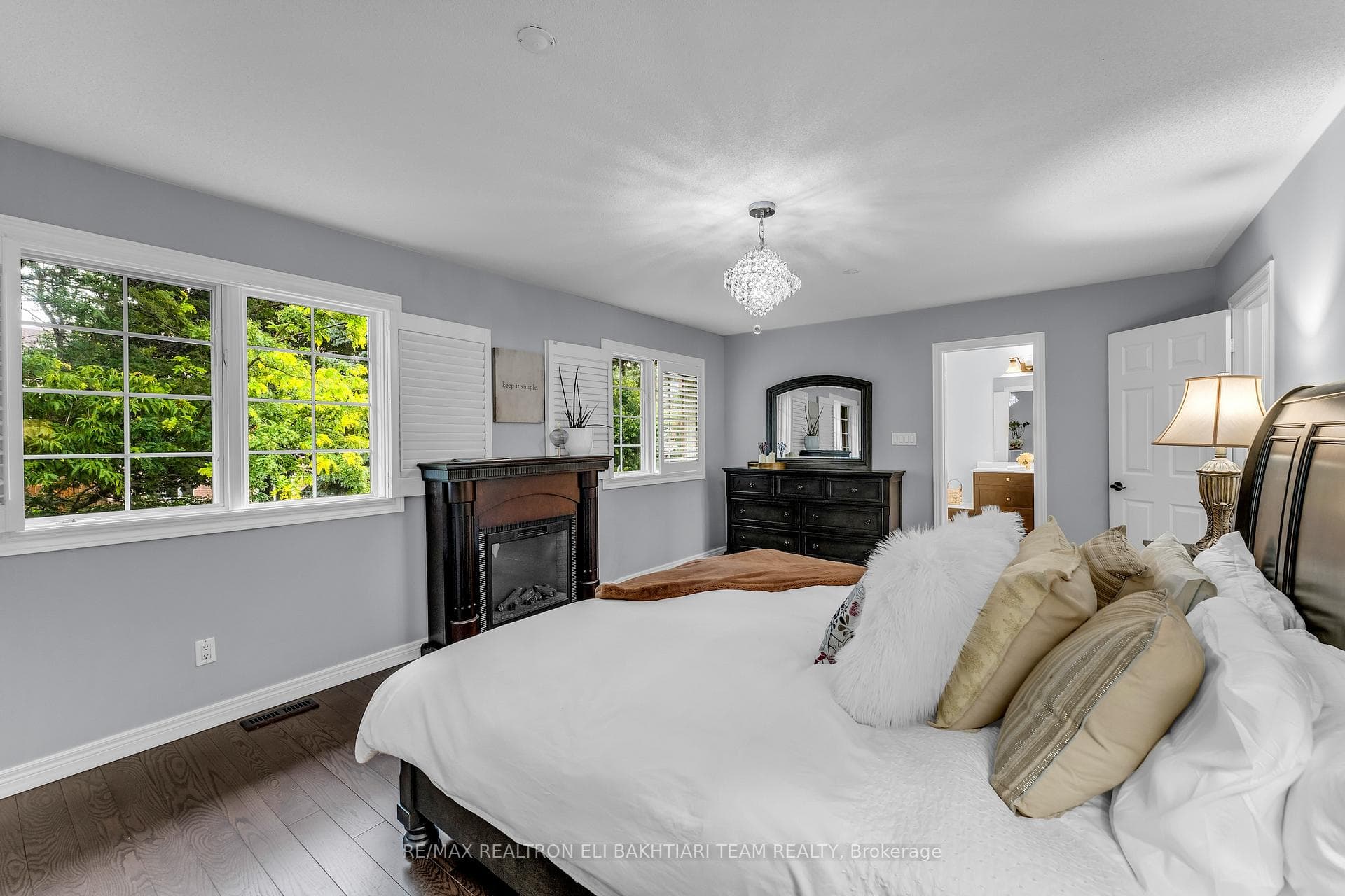 133 Elizabeth Street photo 36