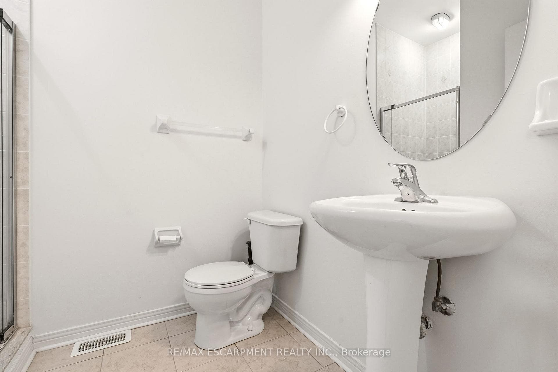 4400 MILLCROFT PARK Drive Unit 40 photo 23