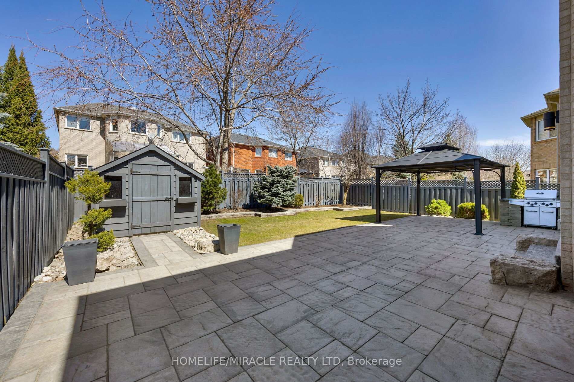 5347 Quartermain Crescent photo 40
