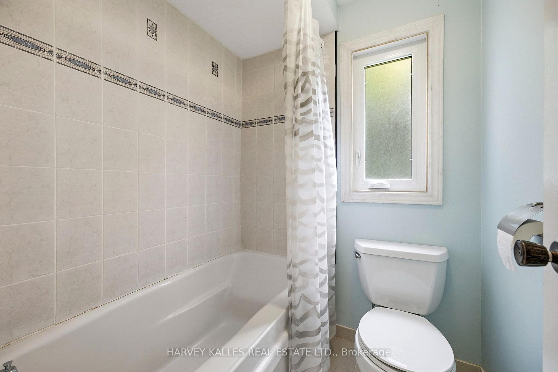 39 Newington Crescent photo 25