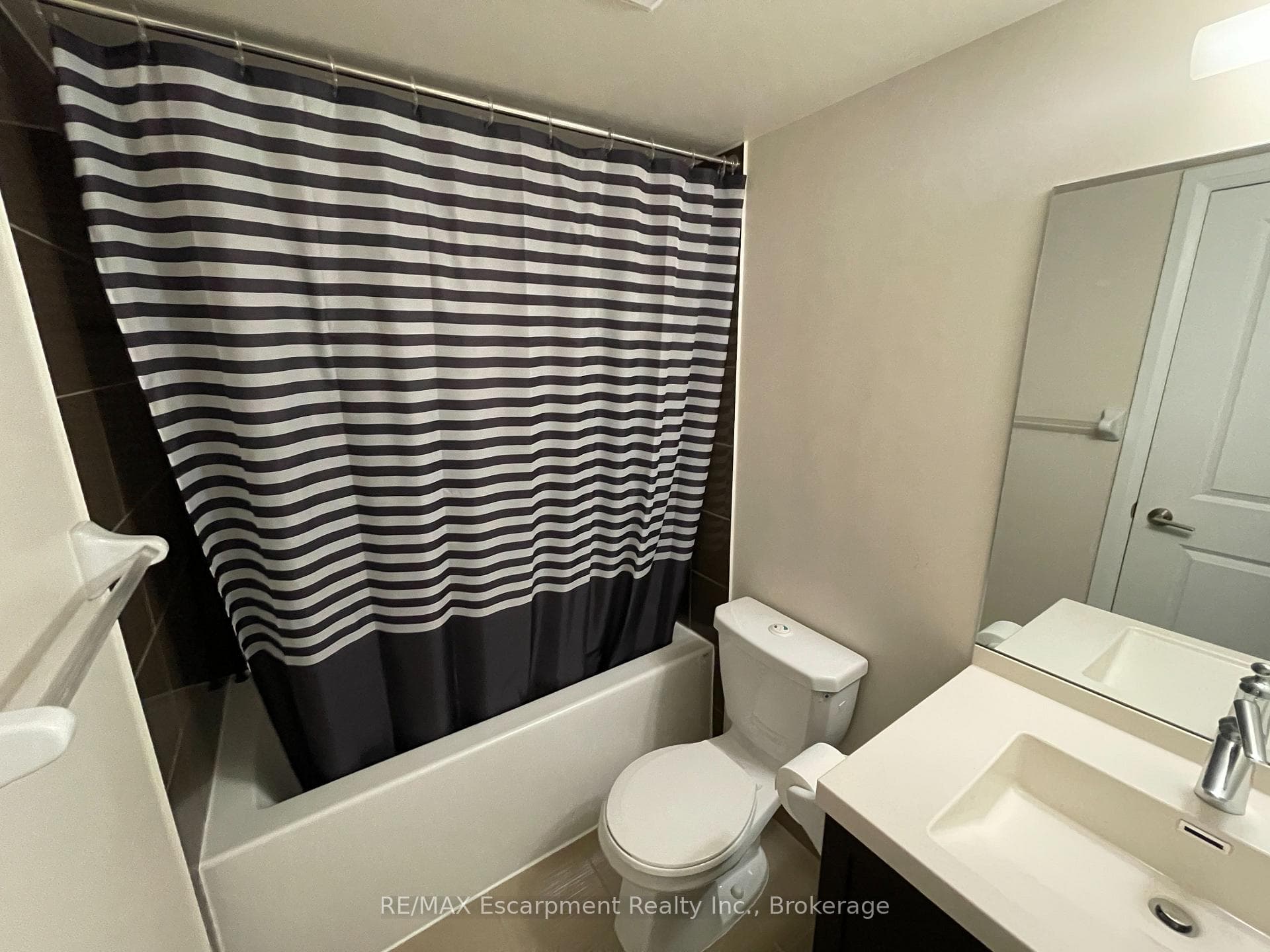 6 Eva Road Unit 907 photo 19
