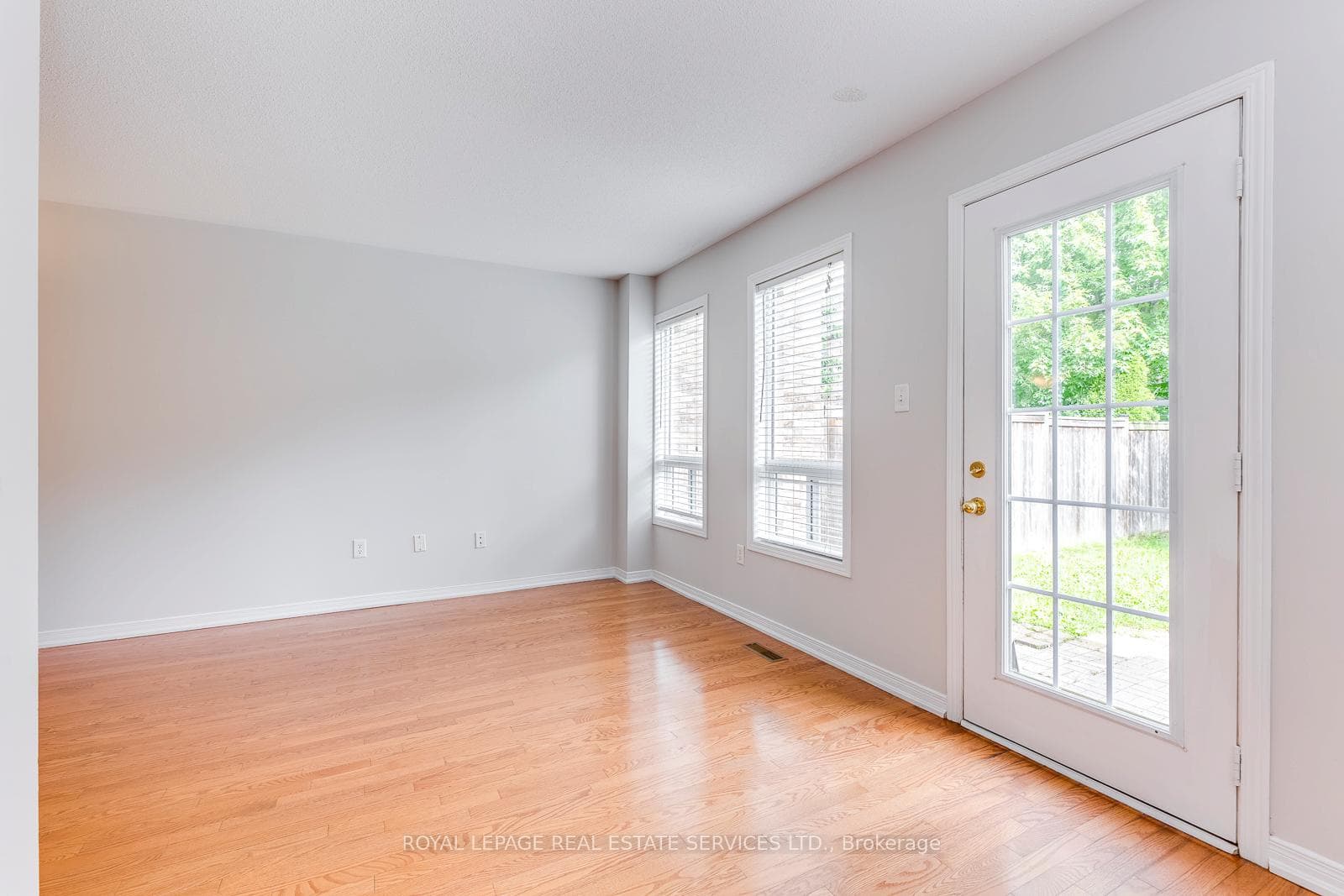 1835 Mccoy Avenue photo 12