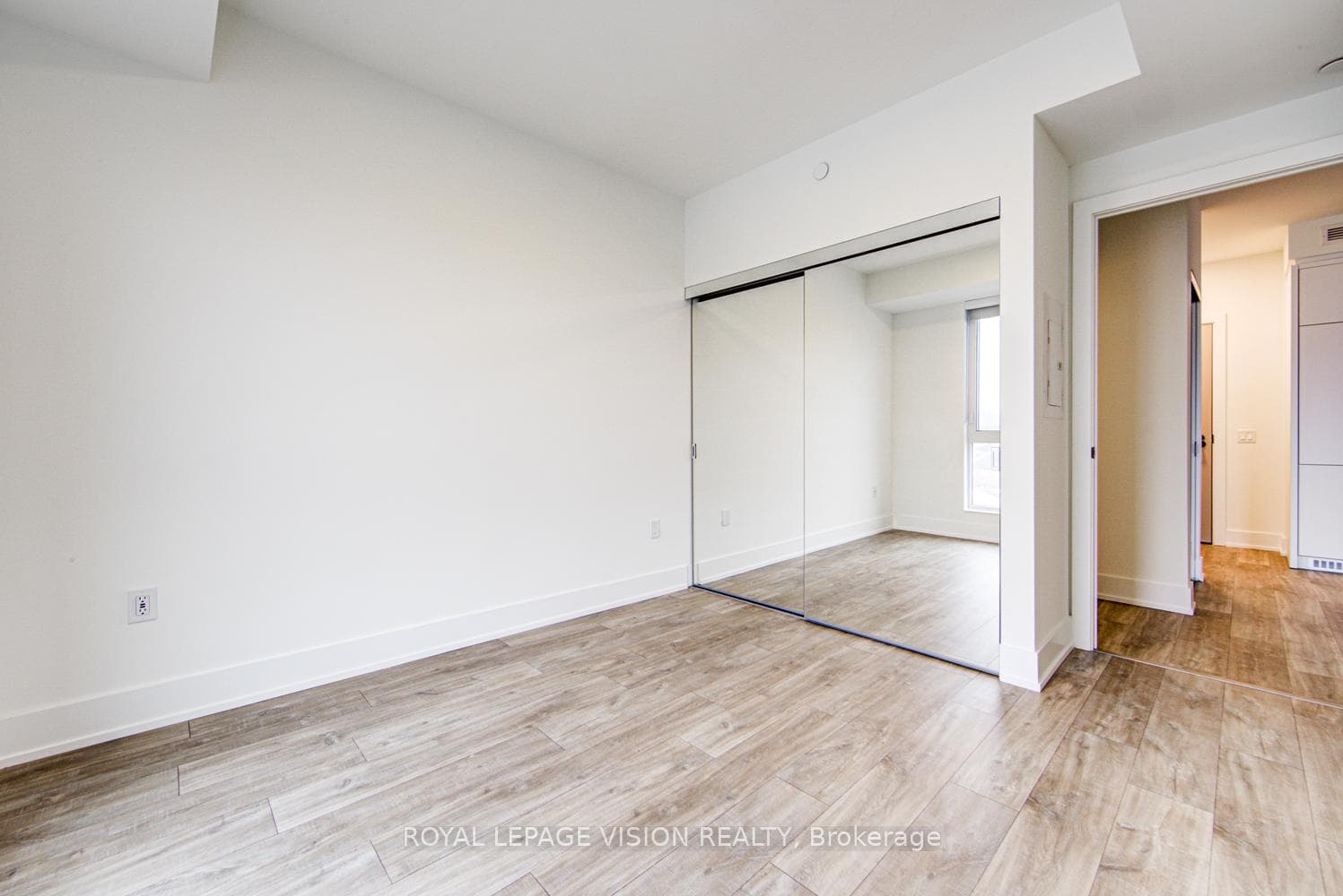 858 Dupont Street Unit 412 photo 16