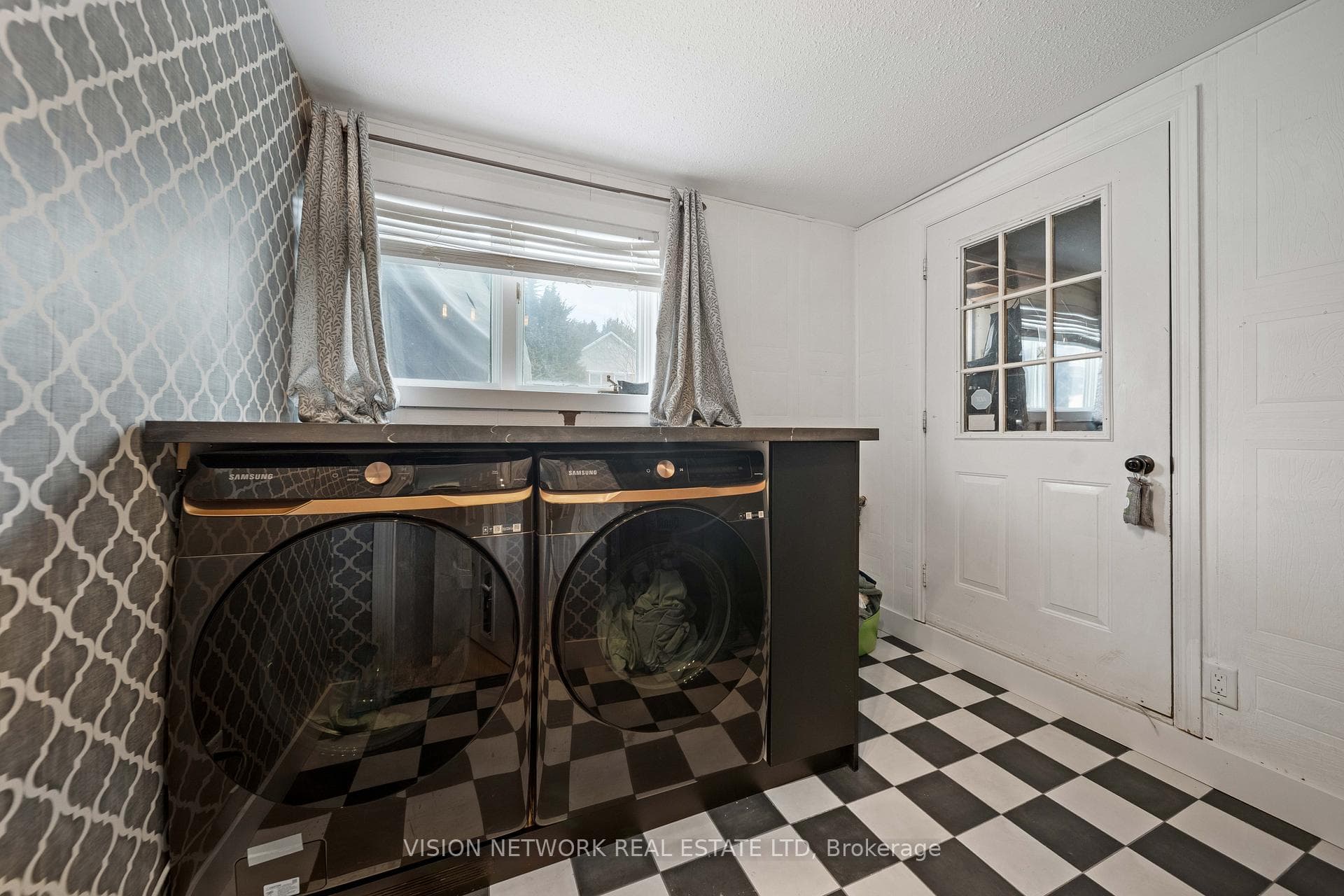 266 Chestnut Street photo 28