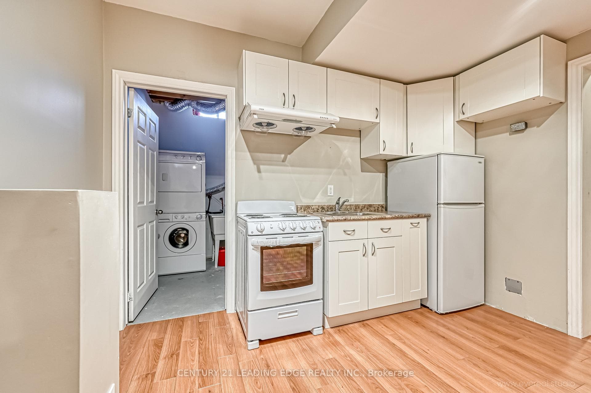 92 Ken Laushway Avenue Unit BSMT photo 16