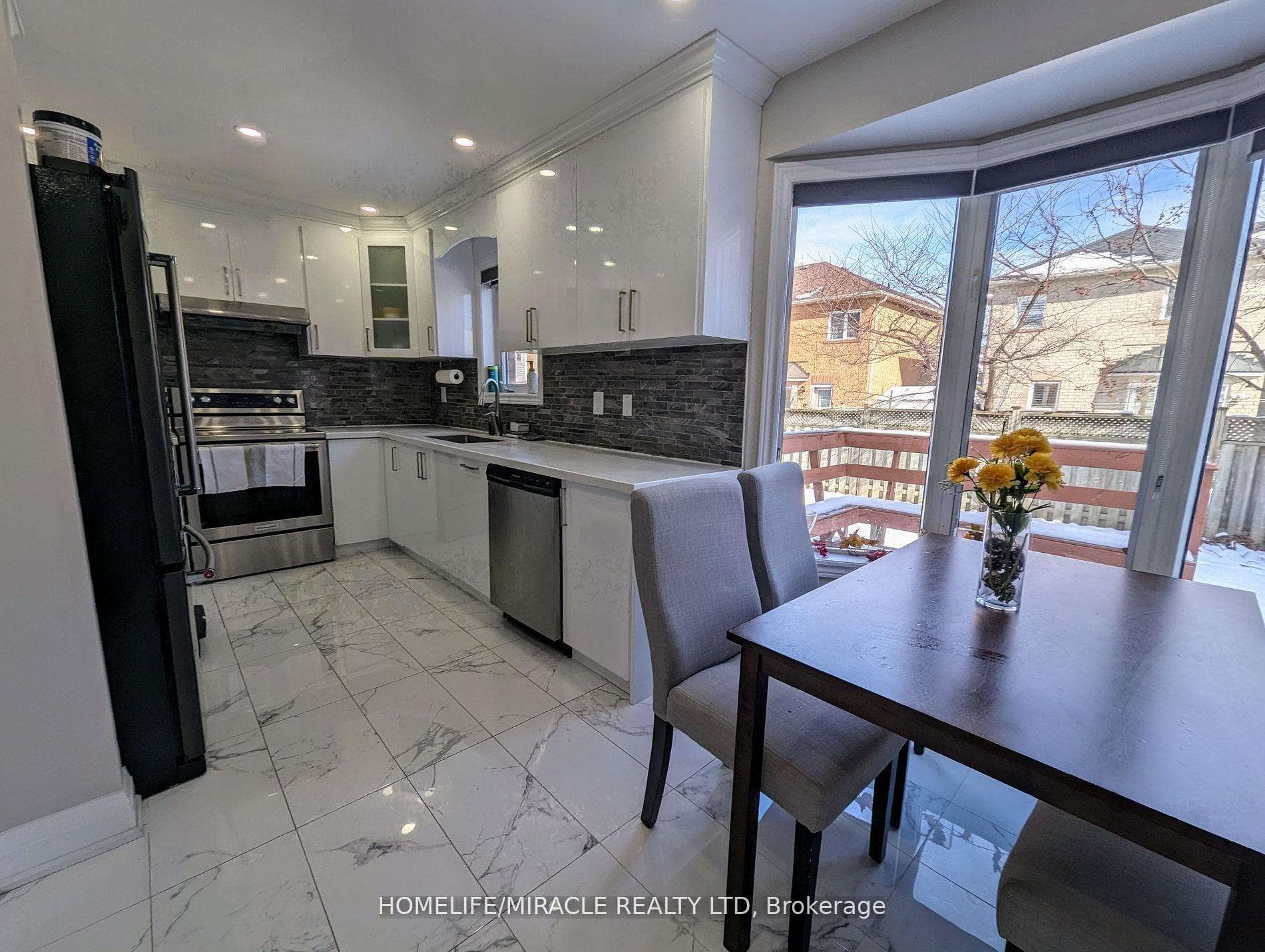 35 Serenity Lane photo 13
