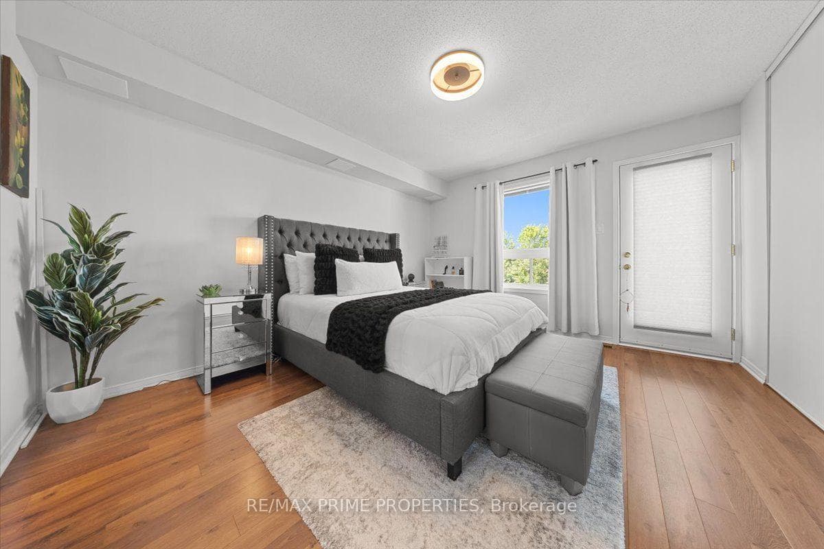 793 Longfields Drive photo 30