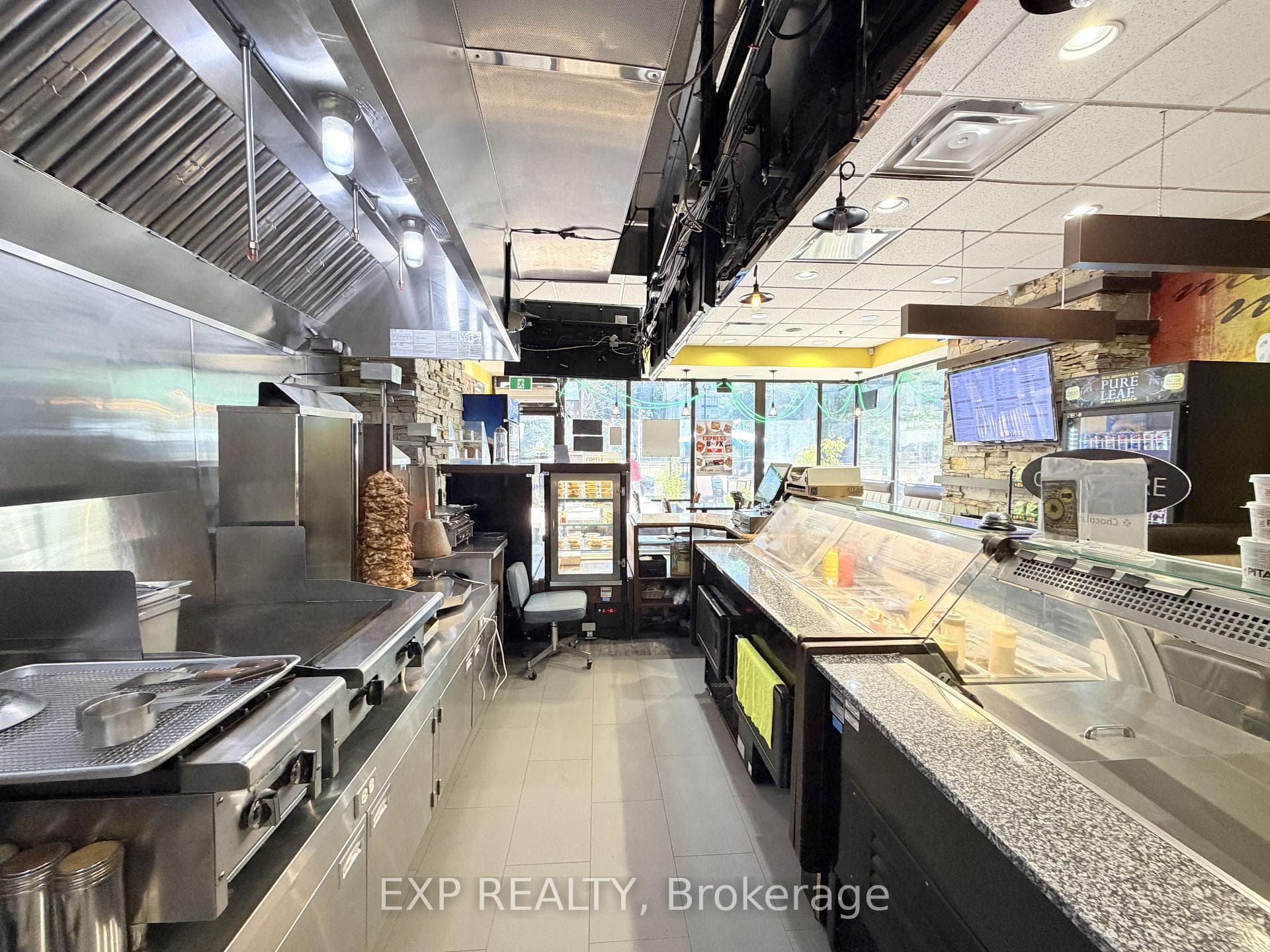 720 Spadina Avenue photo 18
