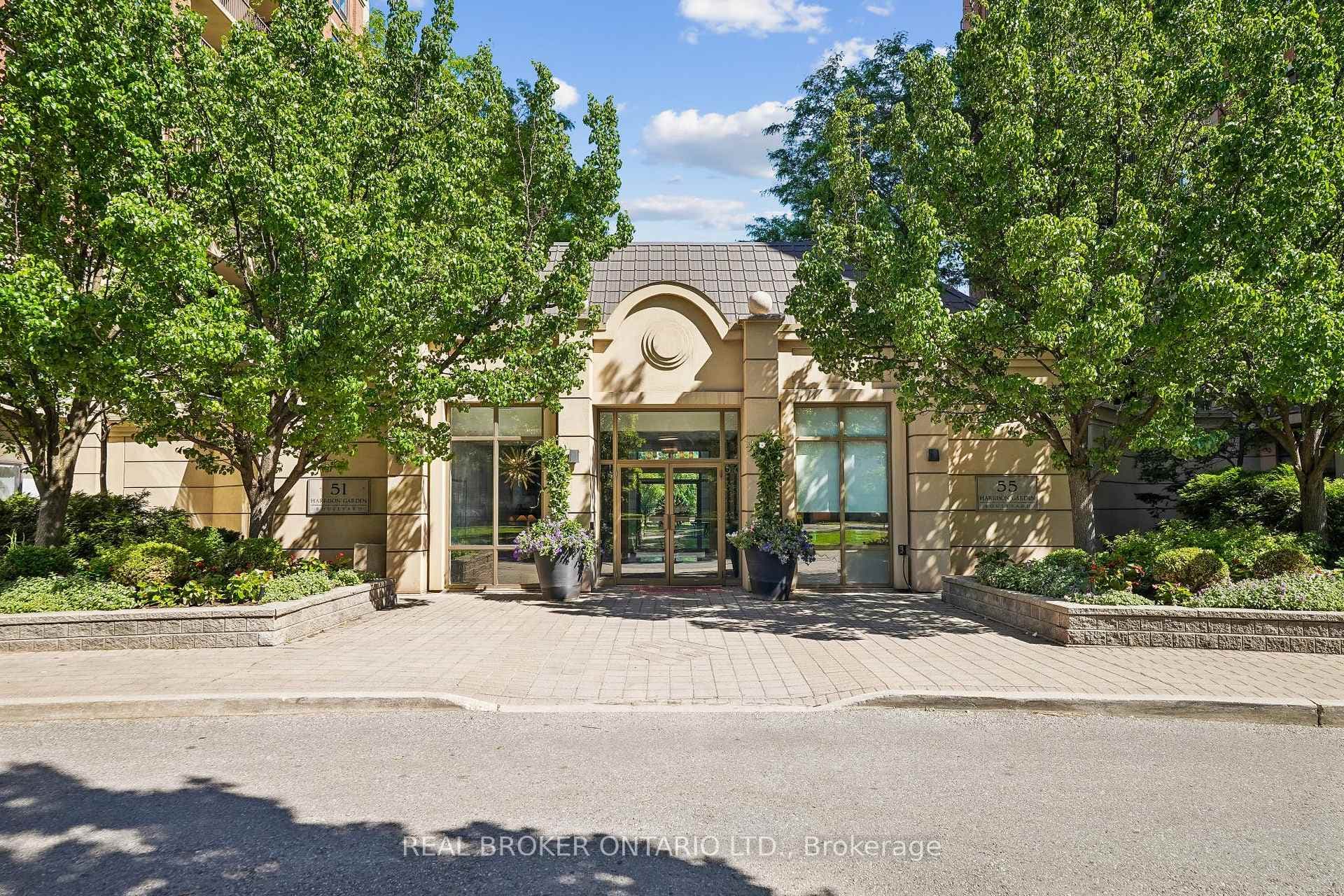 51 Harrison Garden Boulevard Unit 704 photo 4