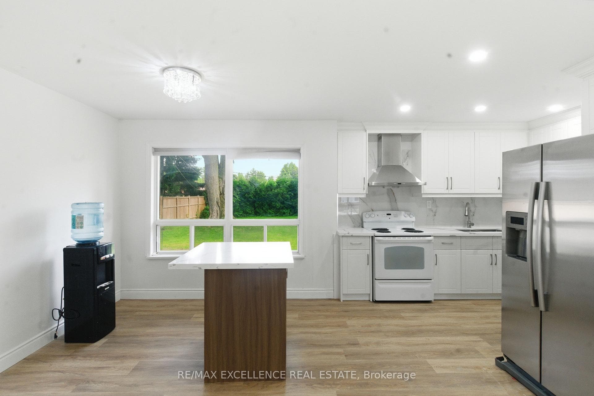 1814 Whitehall Drive photo 8