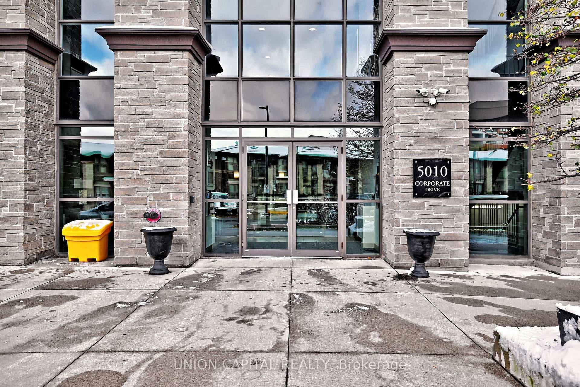 5010 Corporate Drive Unit 428 photo 5
