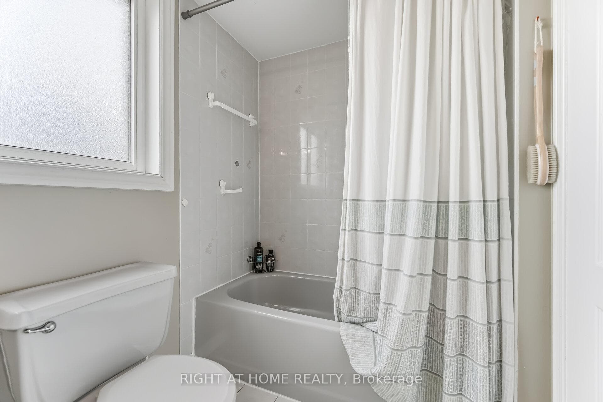 5956 Dalebrook Crescent photo 25