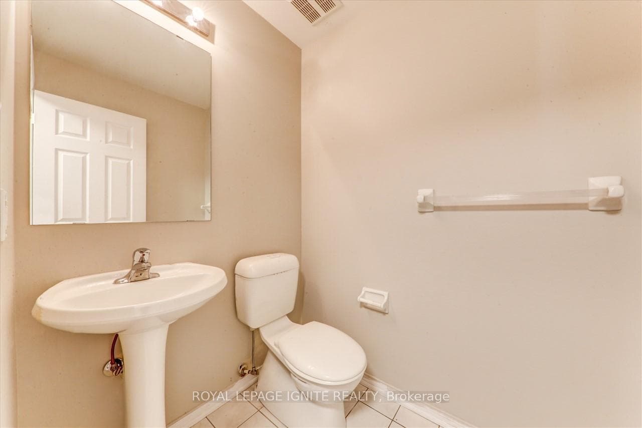 32 Tansley Crescent photo 16