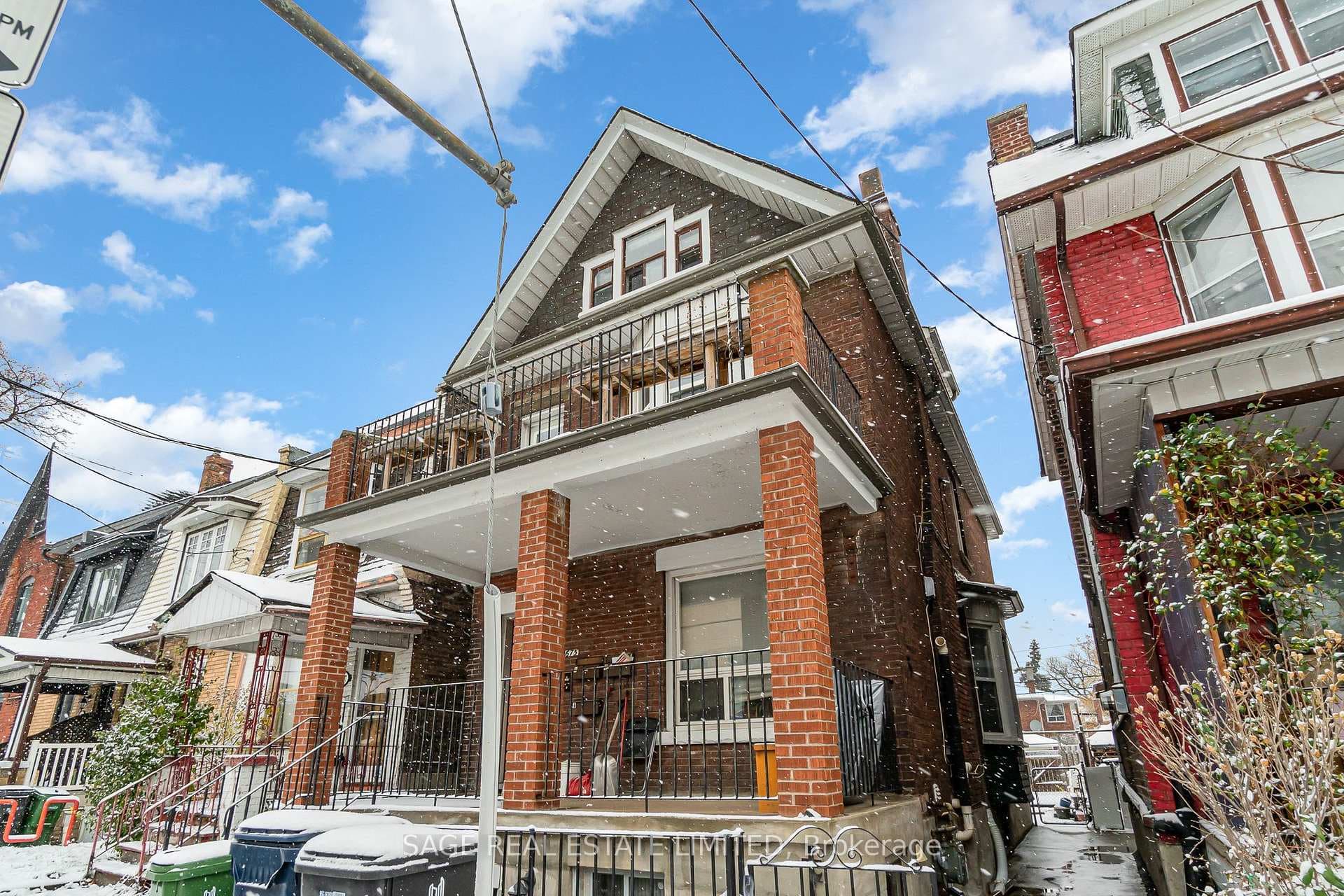 675 Ossington Avenue Unit Upper photo 1