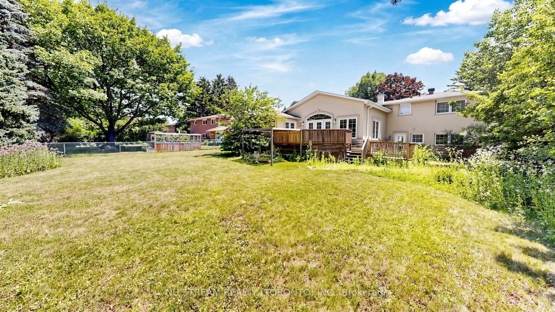 20 Blackforest Drive photo 29