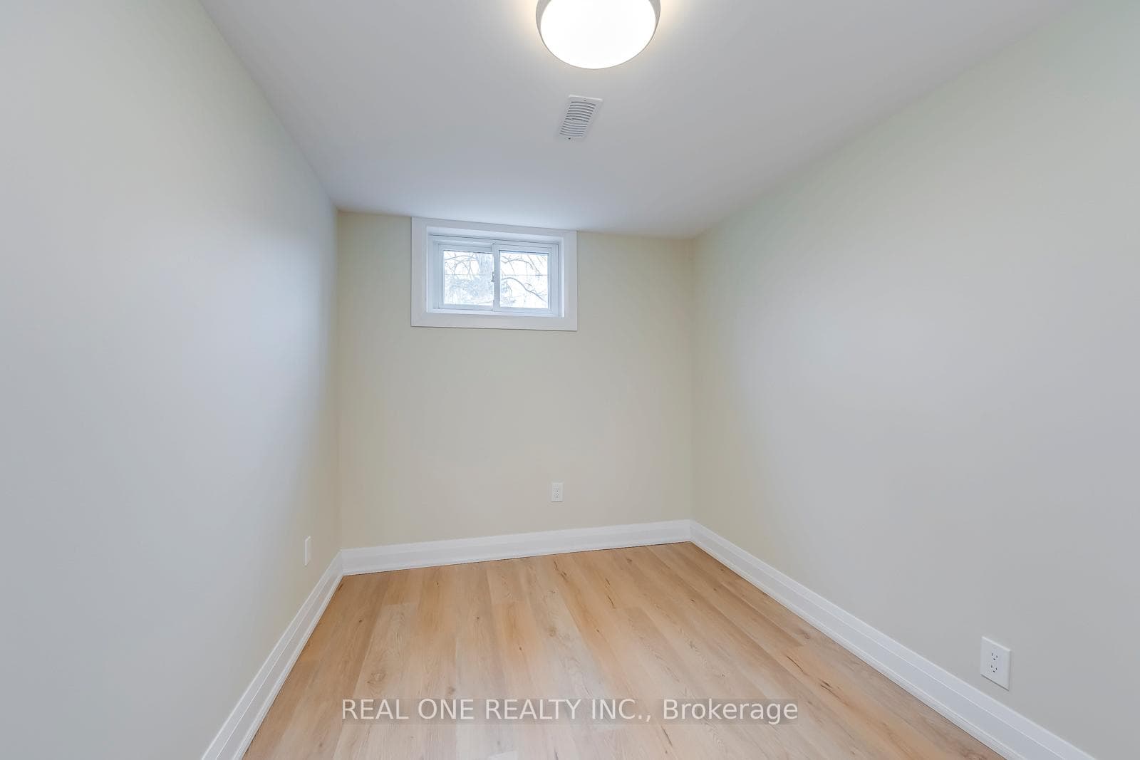 173 Hampton Heath Road Unit Bsmt photo 12
