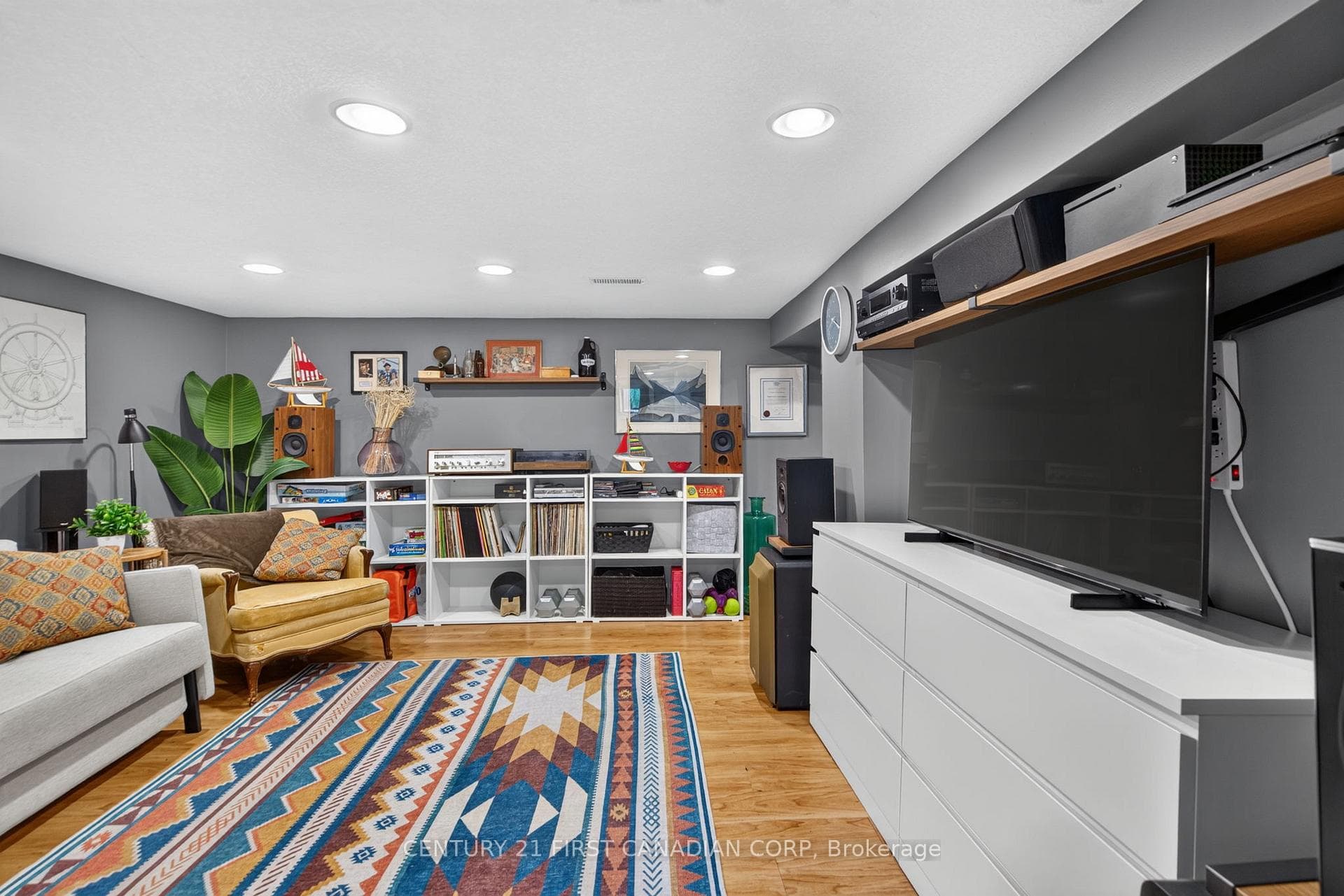 754 LORNE Avenue photo 25