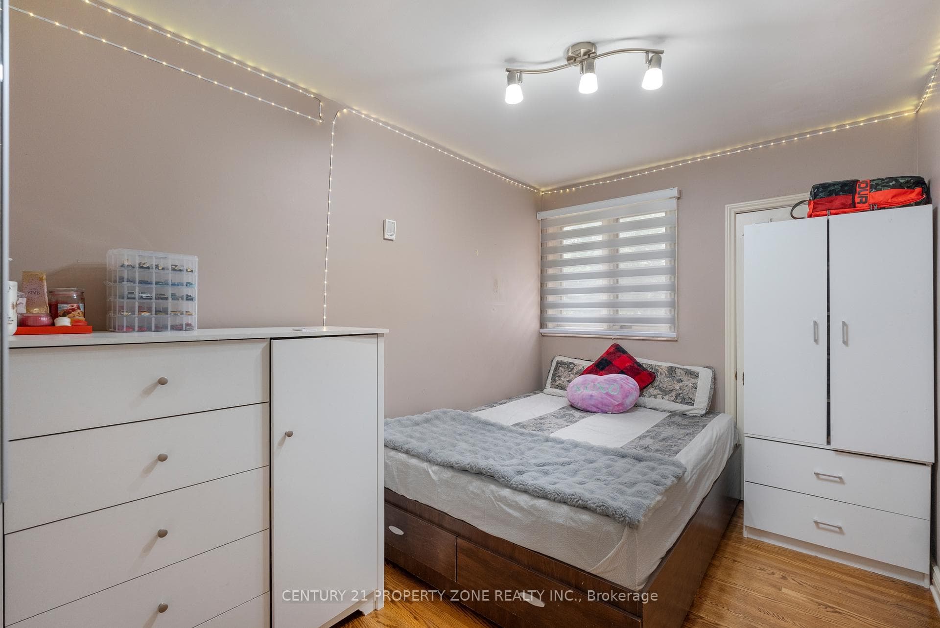 37 Laurentian Drive photo 11