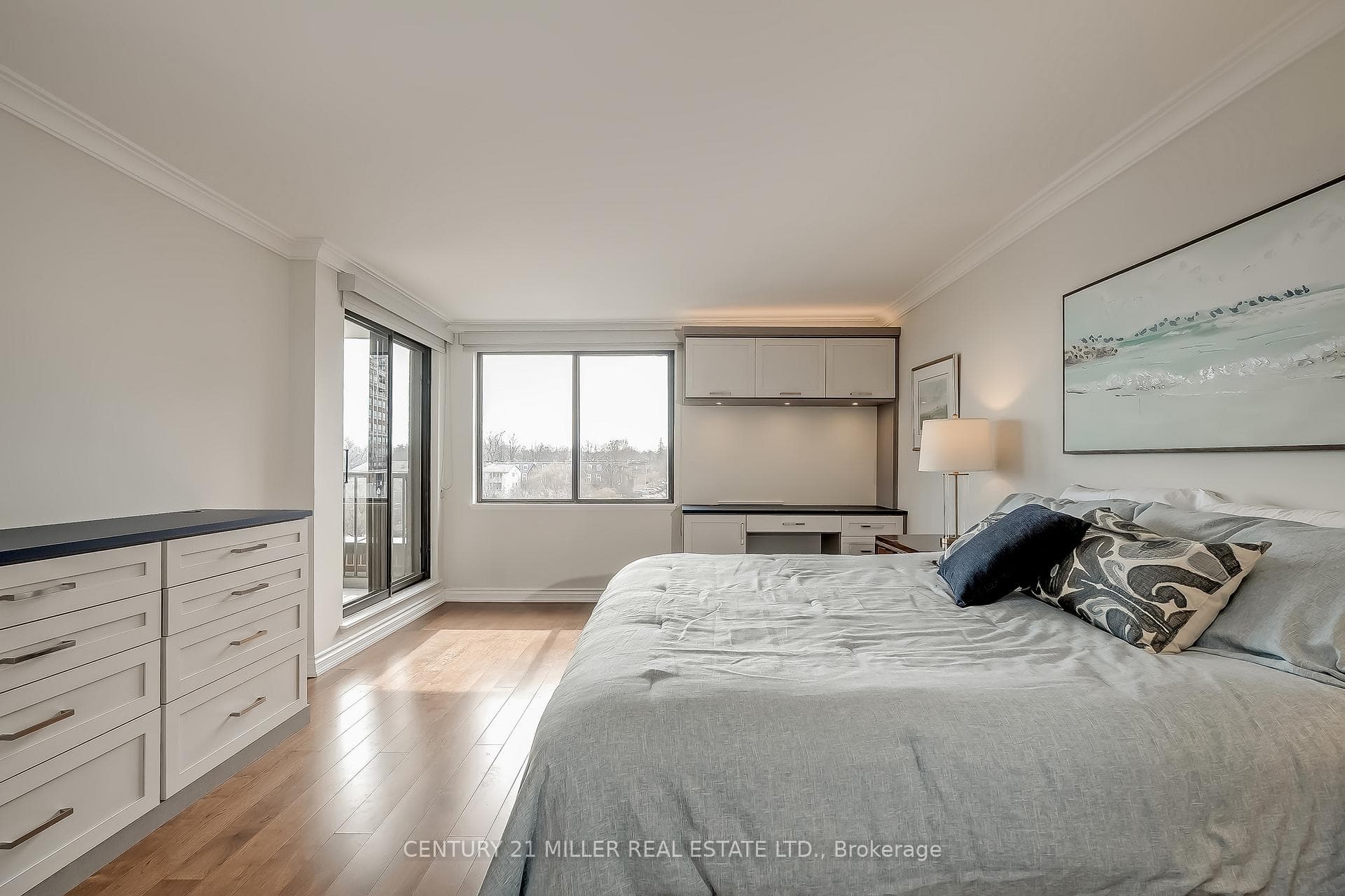 100 Lakeshore Road Unit 702 photo 14