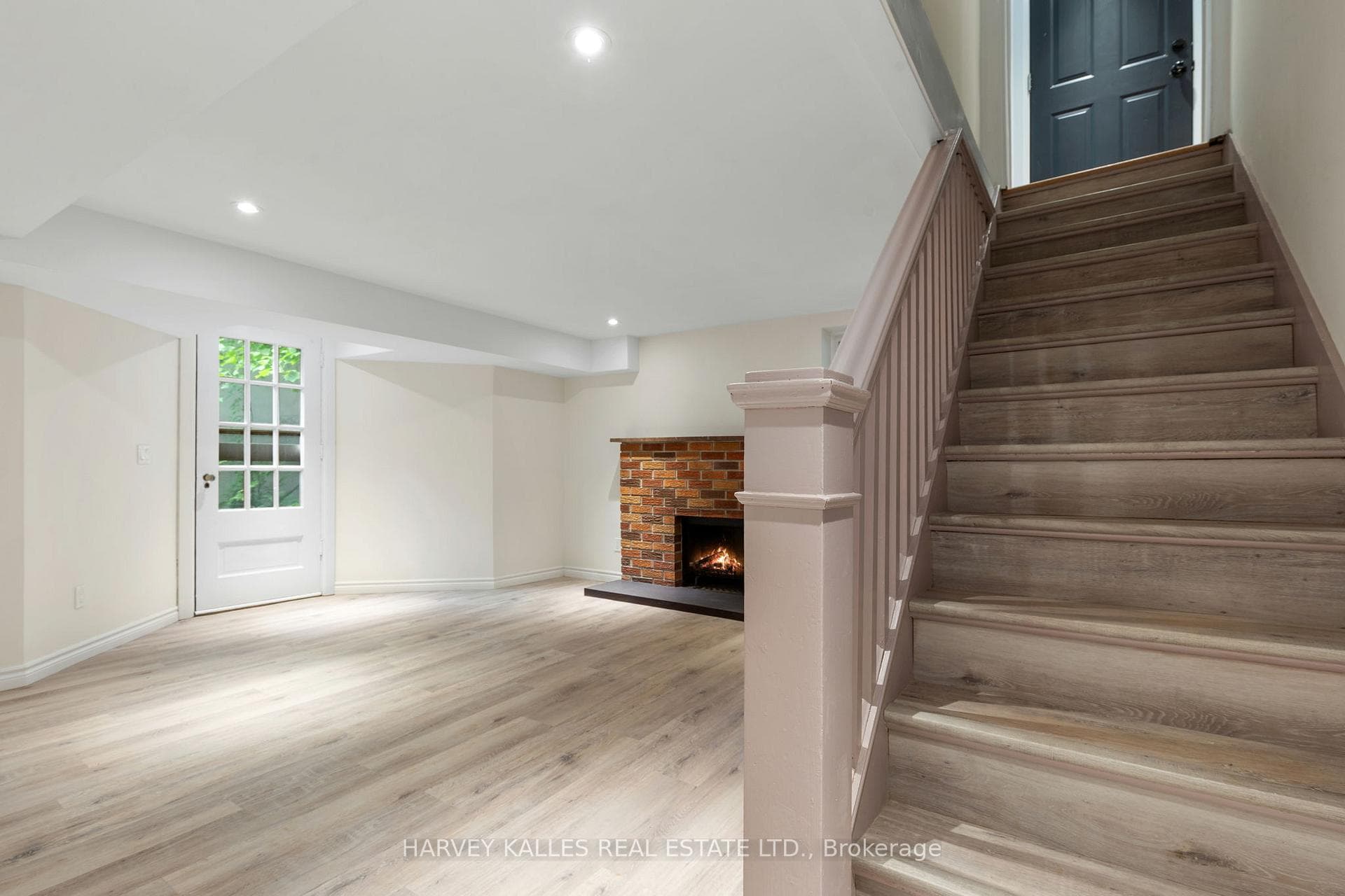 104 Donwoods Drive photo 35