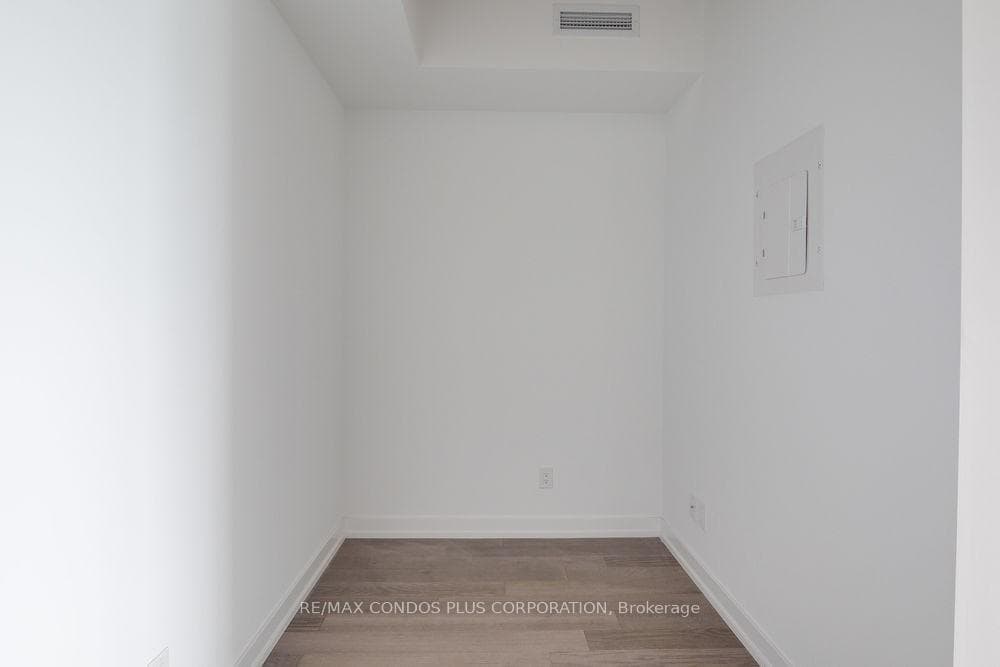 161 Roehampton Avenue Unit 3512 photo 7