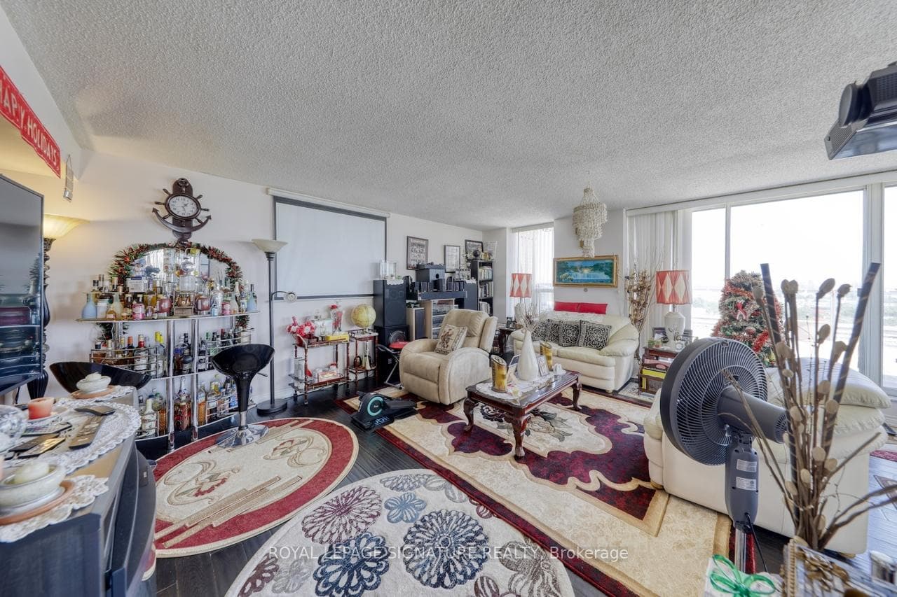6 Humberline Drive Unit 904 photo 15