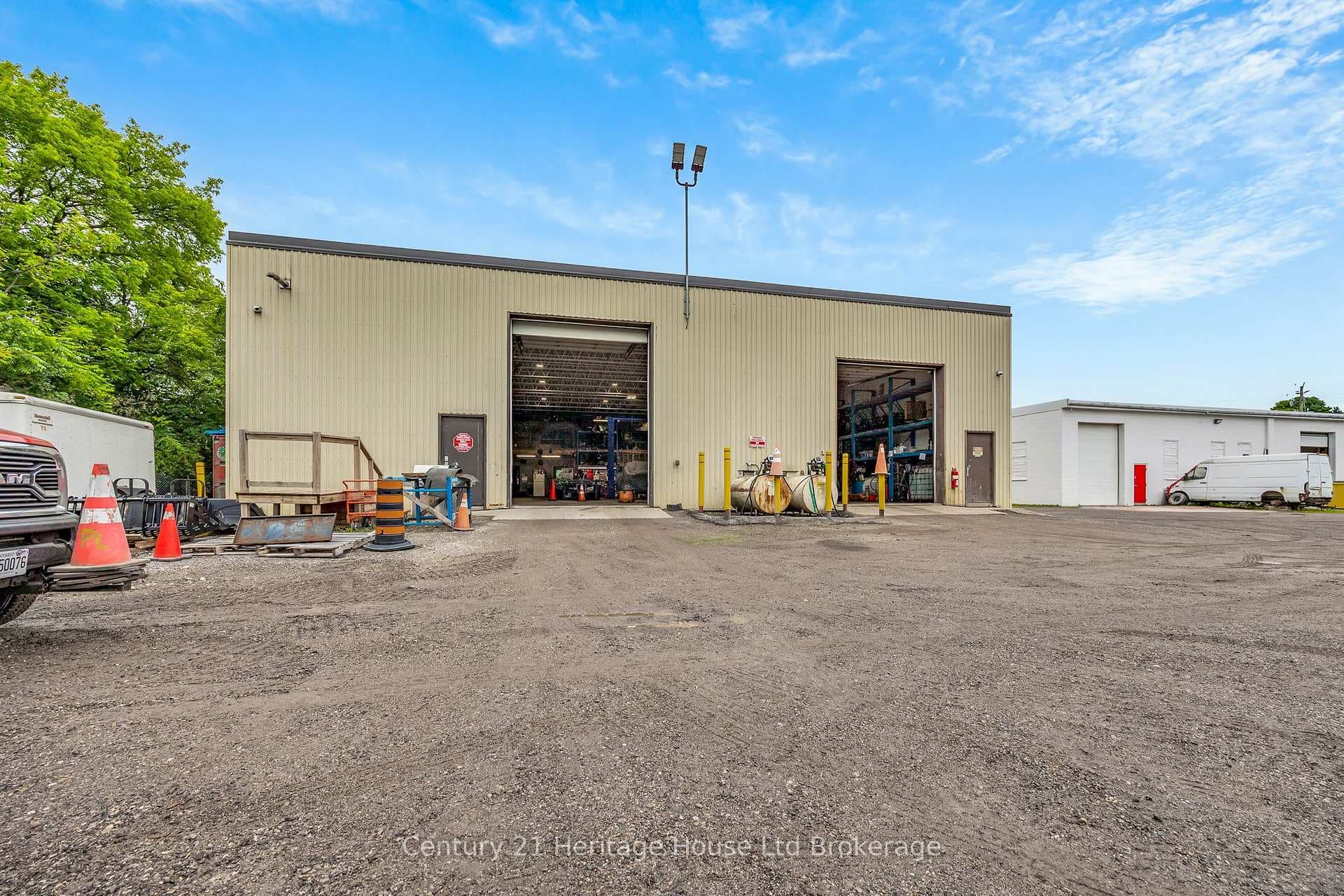 905 Dufferin Street photo 20