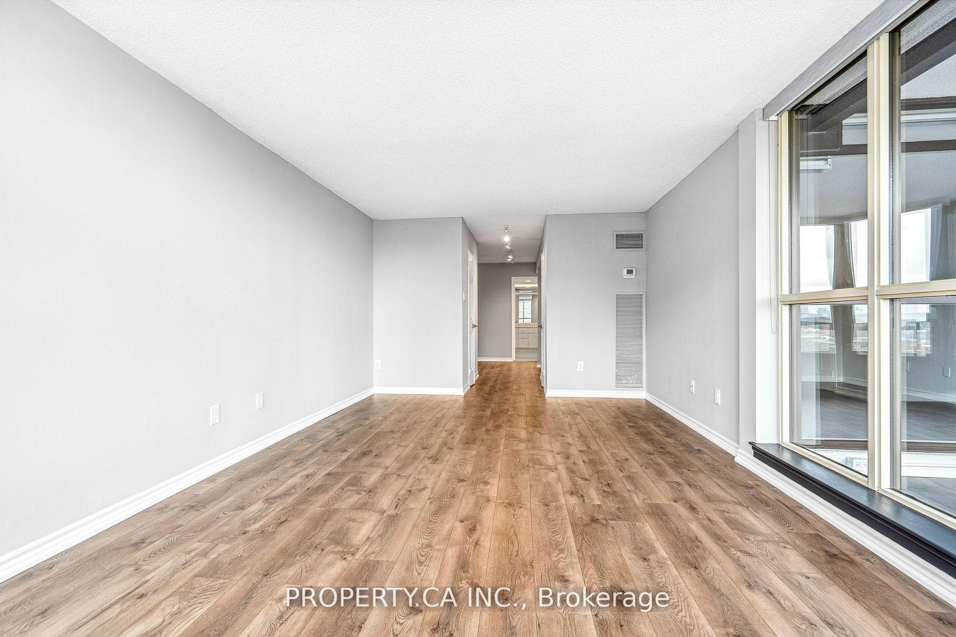 130 Carlton Street Unit 1106 photo 20
