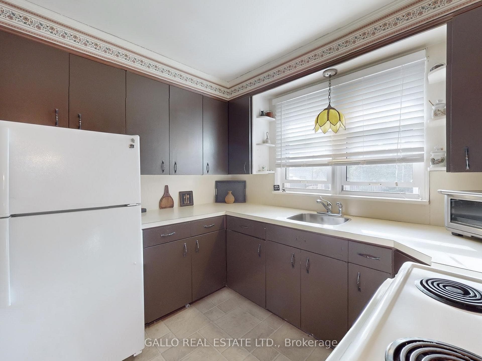 46 Fairview Avenue photo 13
