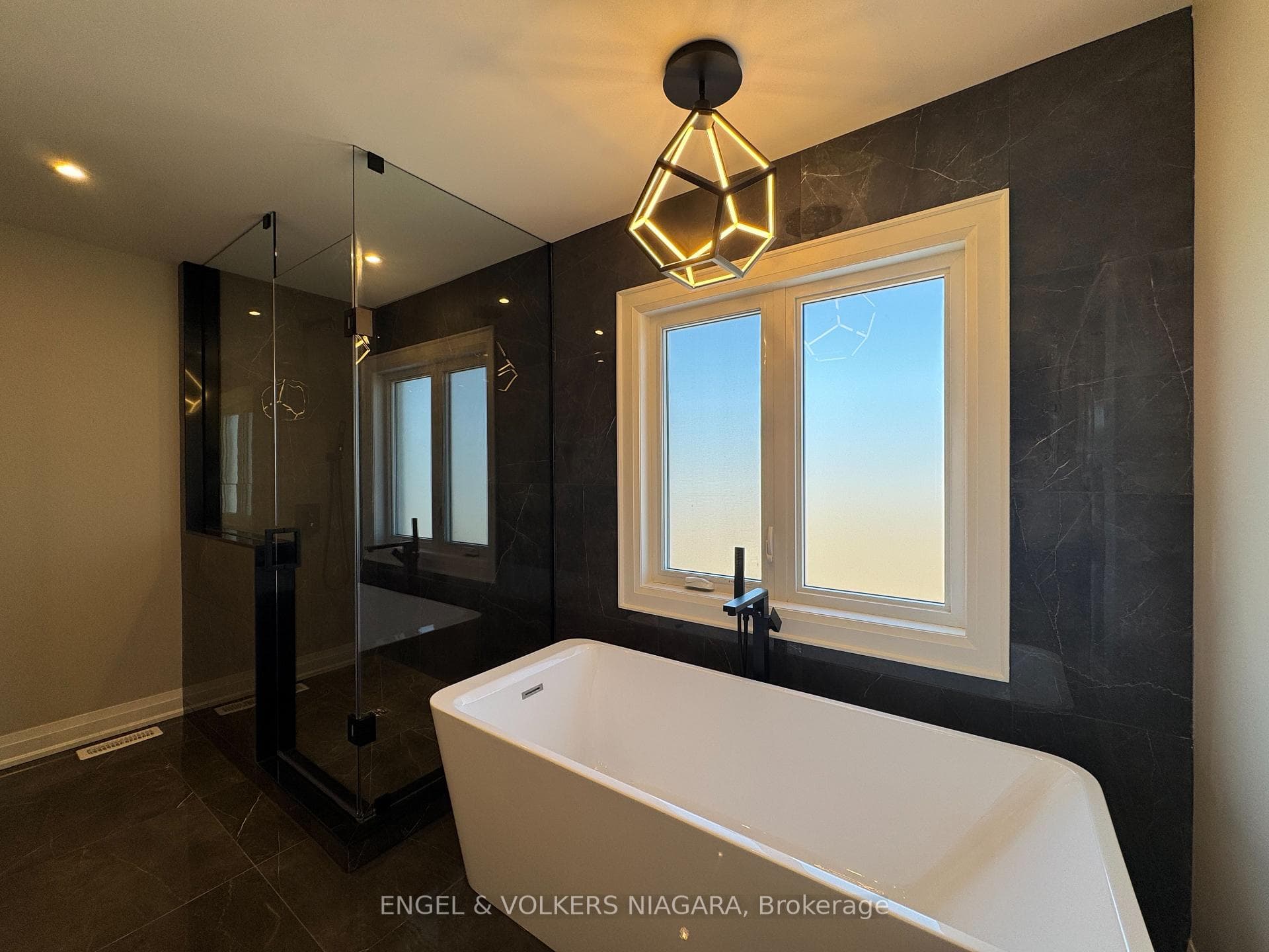 25 Elvira Way photo 10