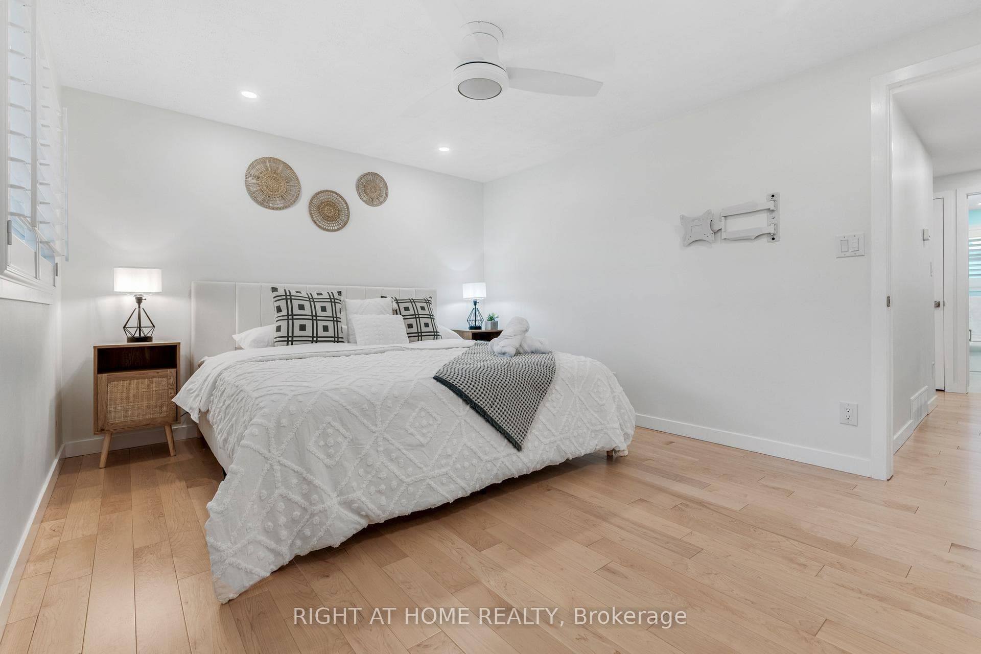 11 Nickel Street photo 13