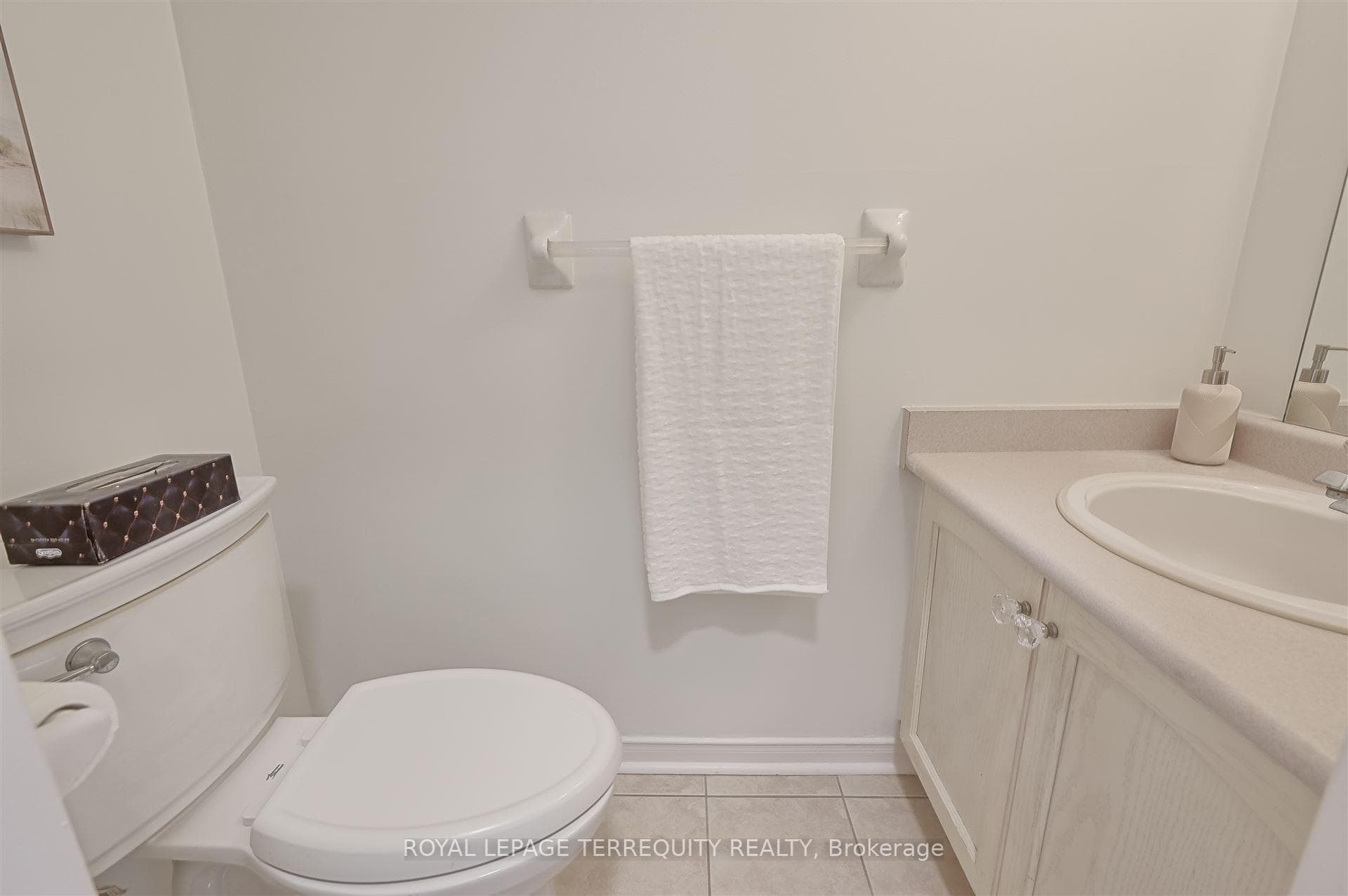 176 Manitoba Street Unit 7 photo 19