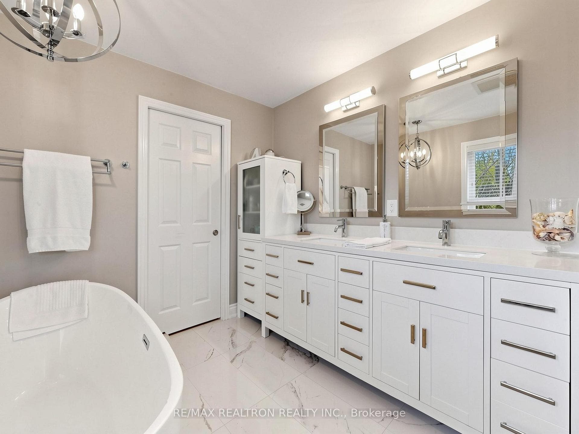 20 Amberwood Court photo 26