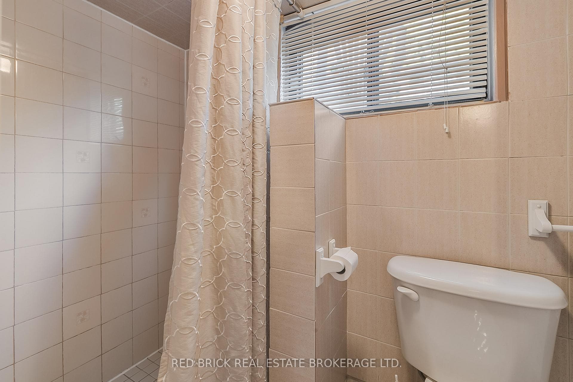 75 Sheridan Street photo 23
