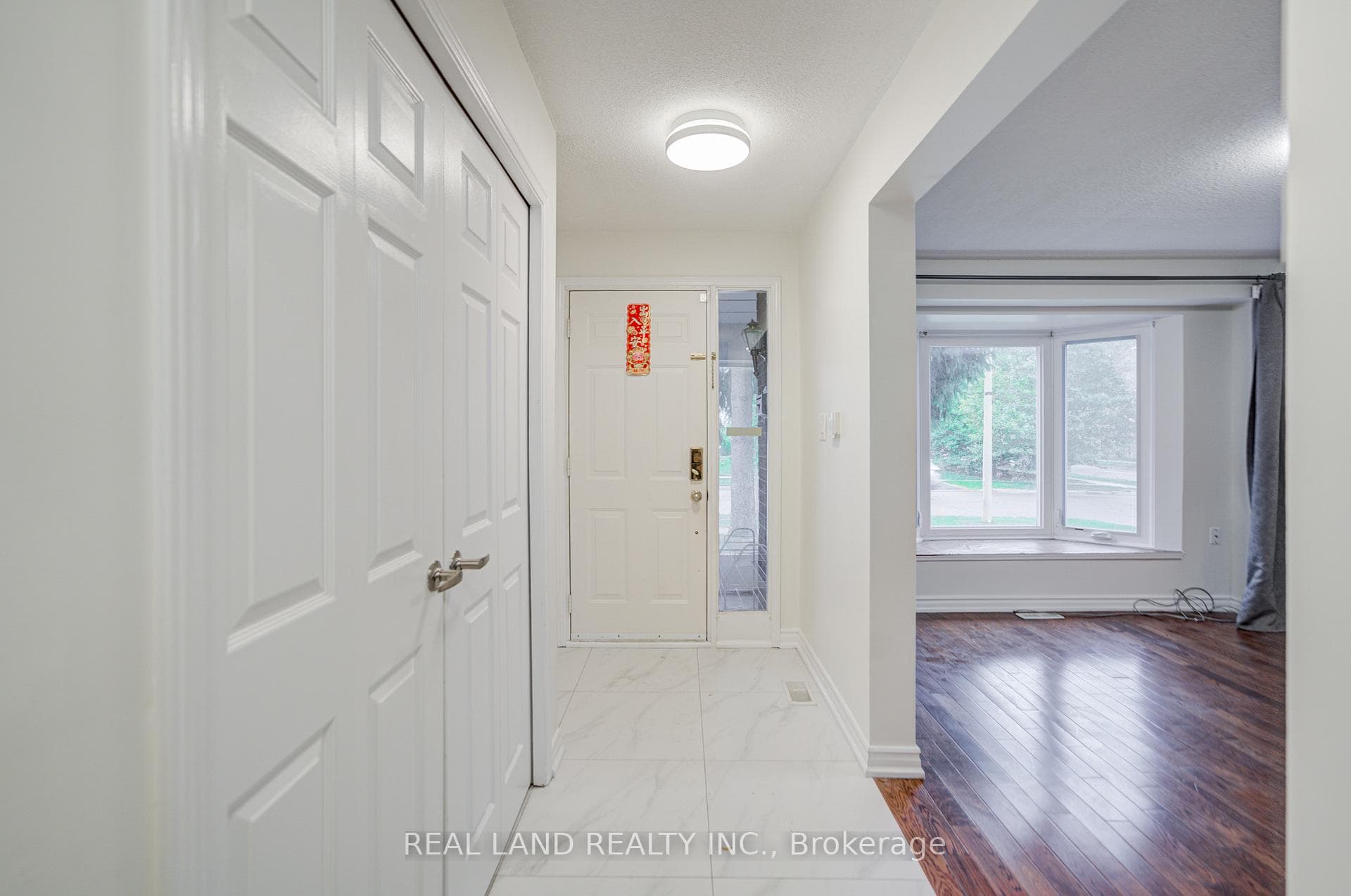 46 Wintermute Boulevard photo 3