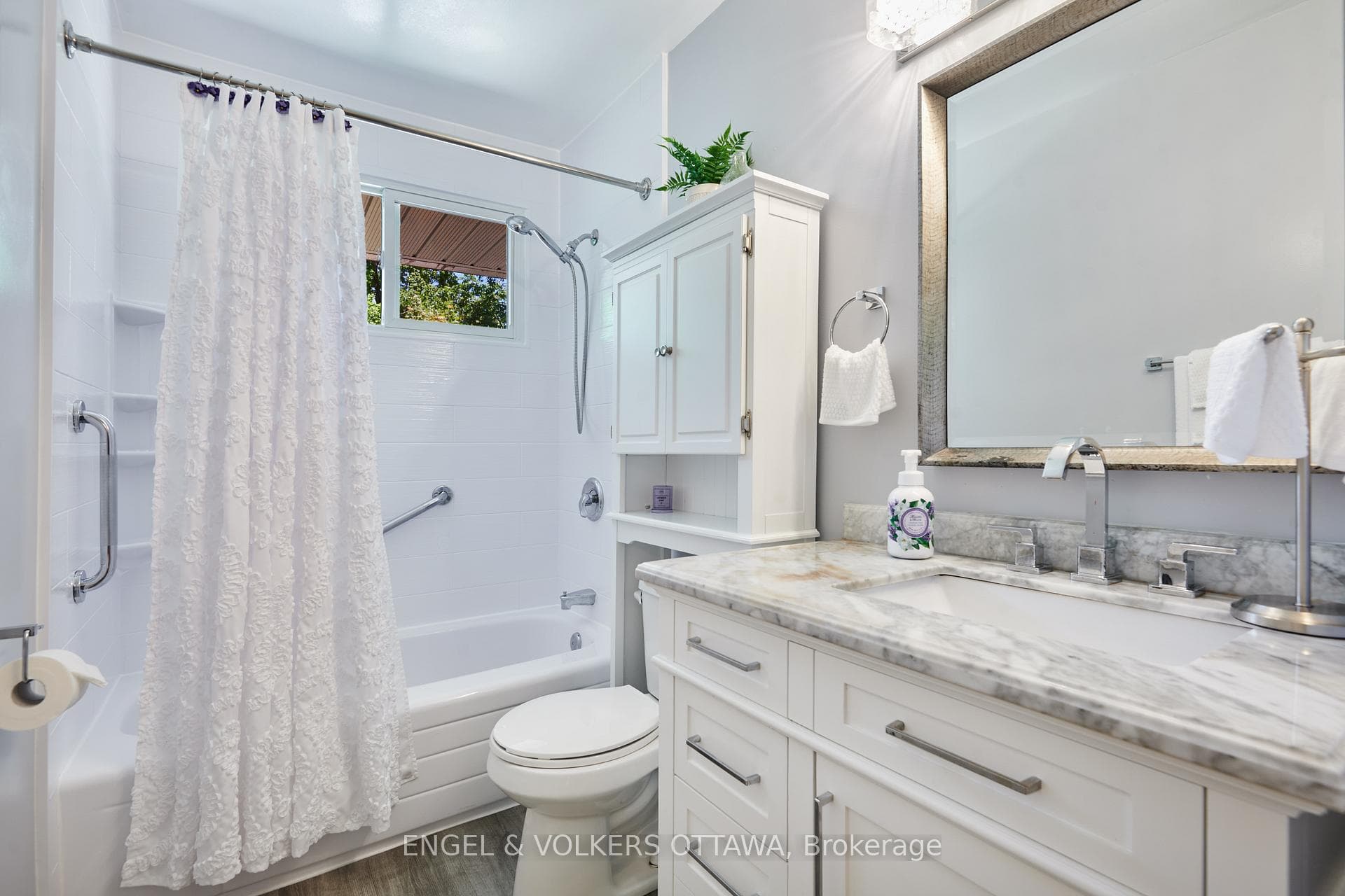 2123 Blue Jay Crescent photo 18