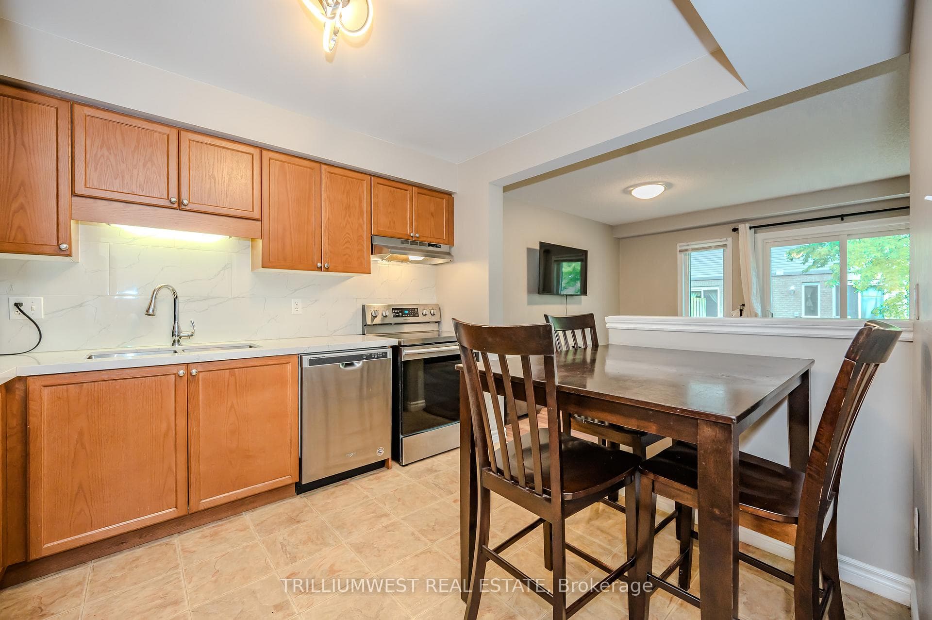 30 Vaughan Street Unit 2 photo 10